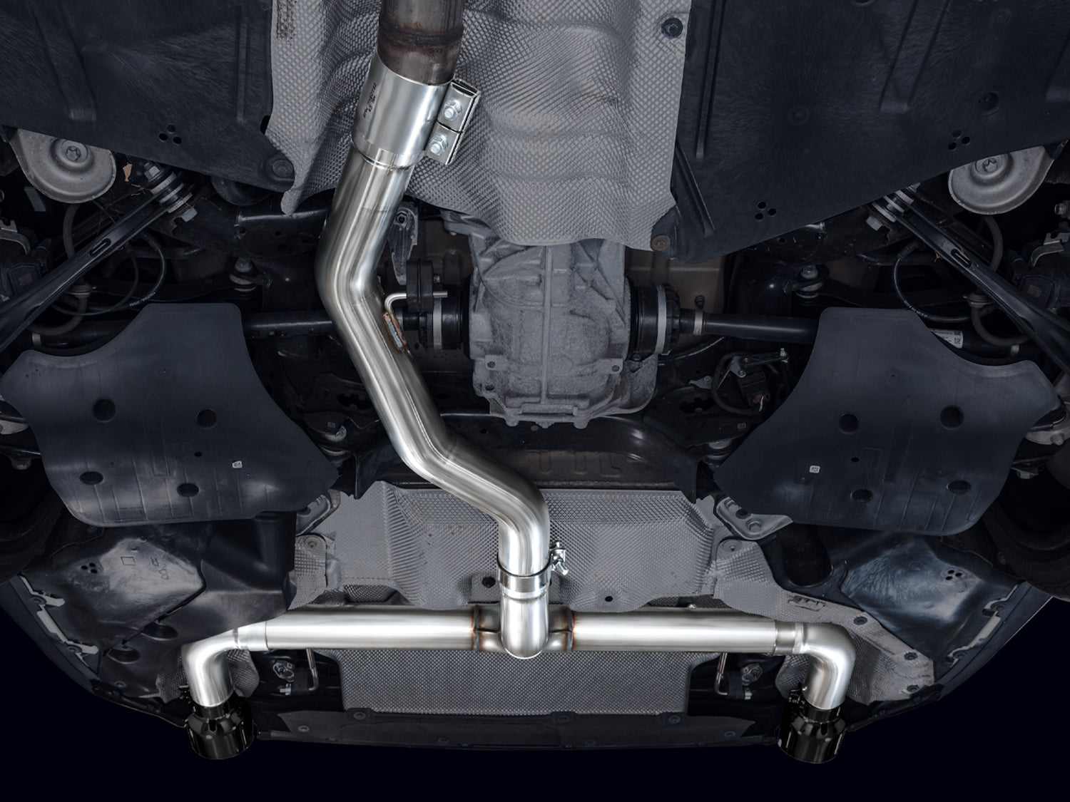 AWE Track Edition Axleback Exhaust for BMW G2X 330i/430i - Diamond Black