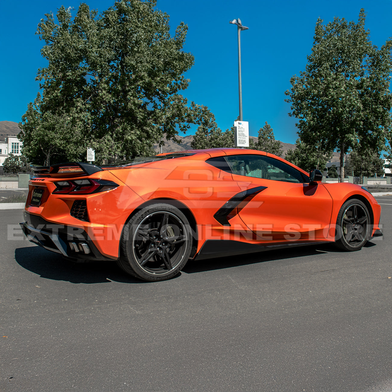 Chevrolet Corvette C8 DRY CARBON FIBER 5VM Side Skirts