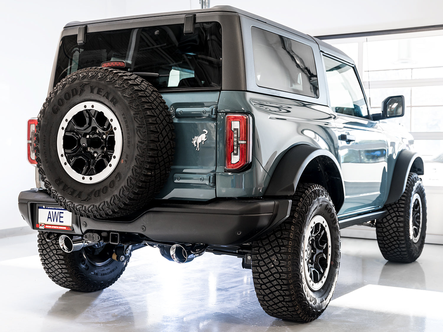 AWE 0FG Catback Exhaust for Ford Bronco with BashGuard™ - Dual 4.5" Chrome Silver Tips