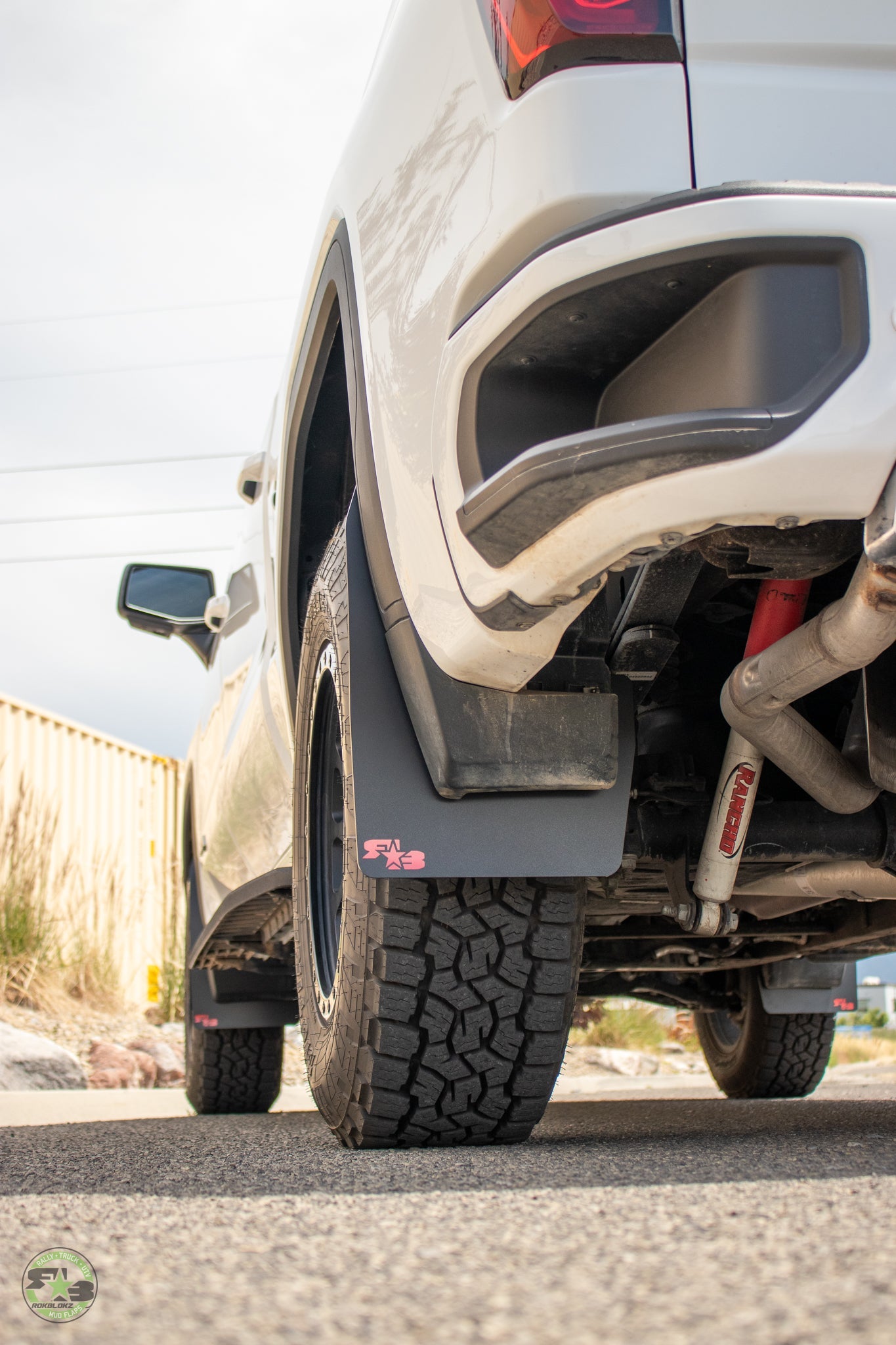 GMC Sierra 1500 2019+ Mud Flaps