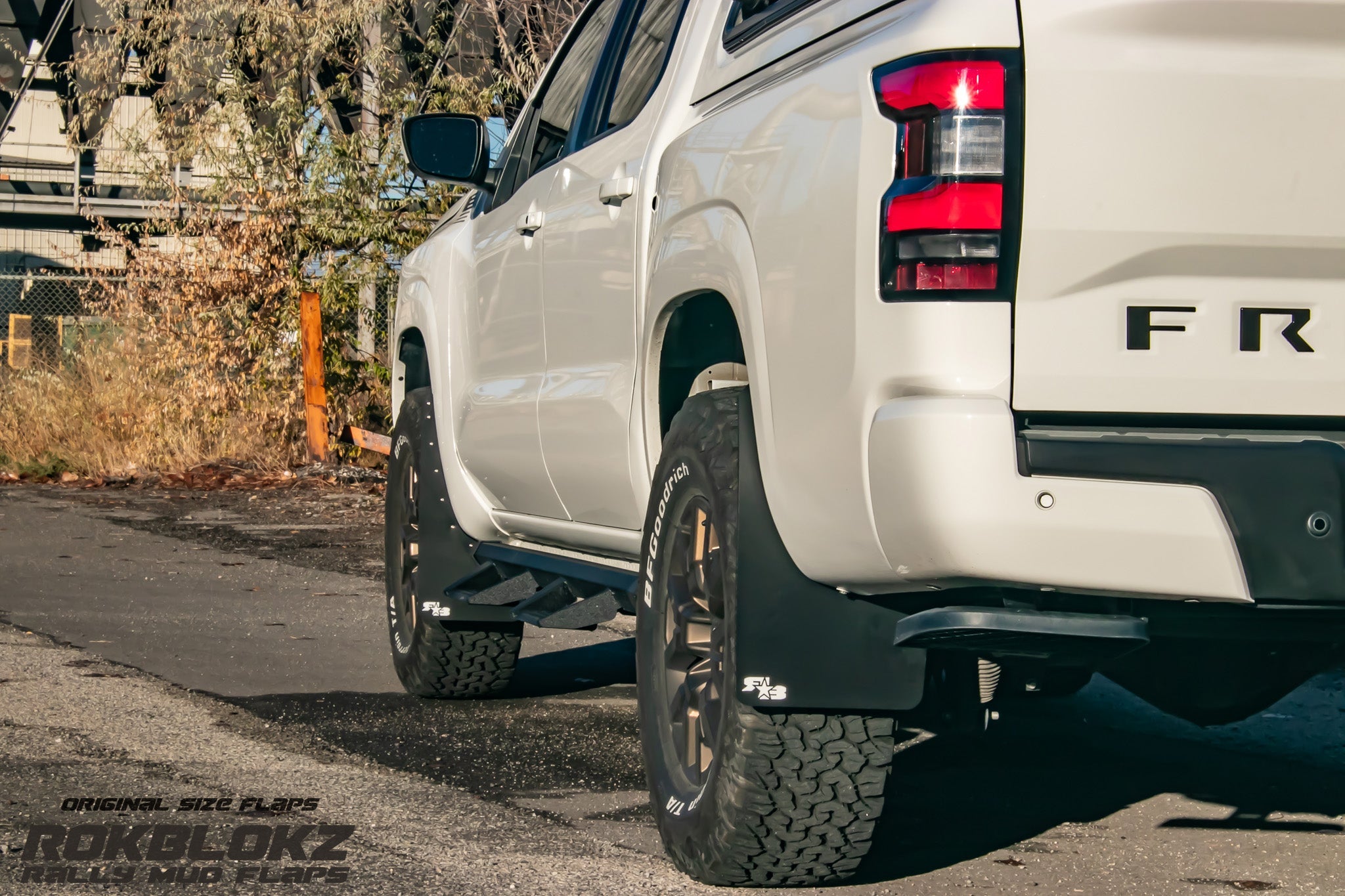 Nissan Frontier SV 2022+ Mud Flaps