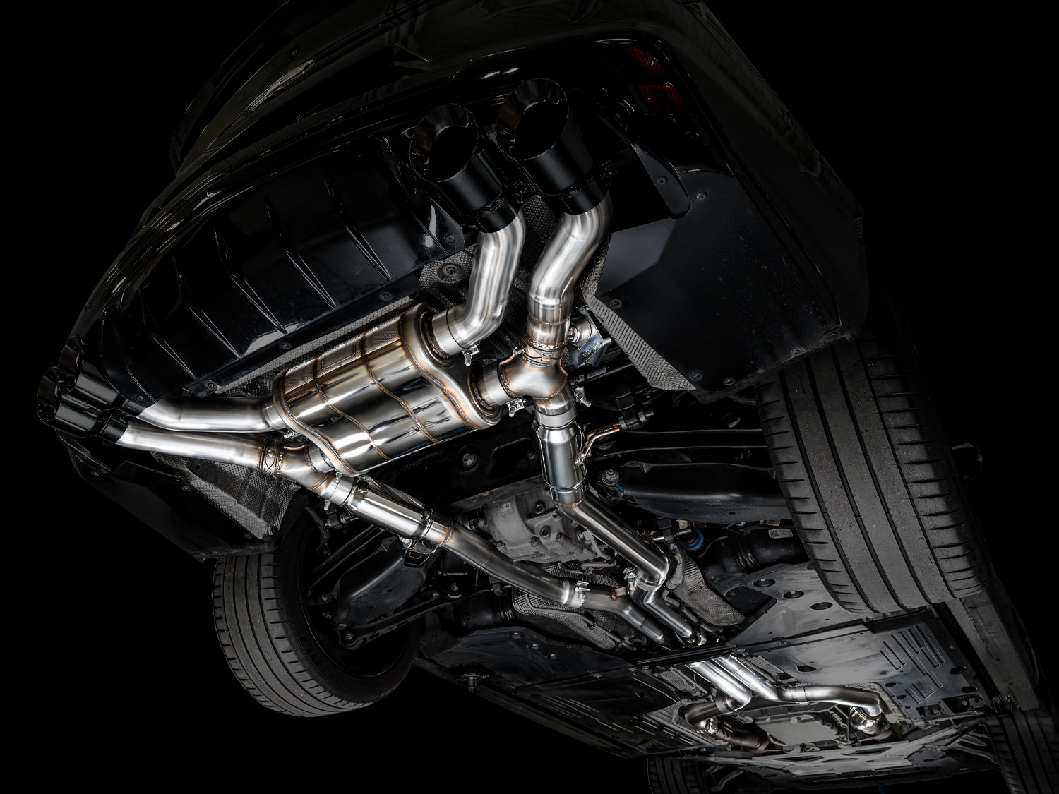 AWE SwitchPath™ Exhaust for Cadillac CT4-V Blackwing - Diamond Black Tips
