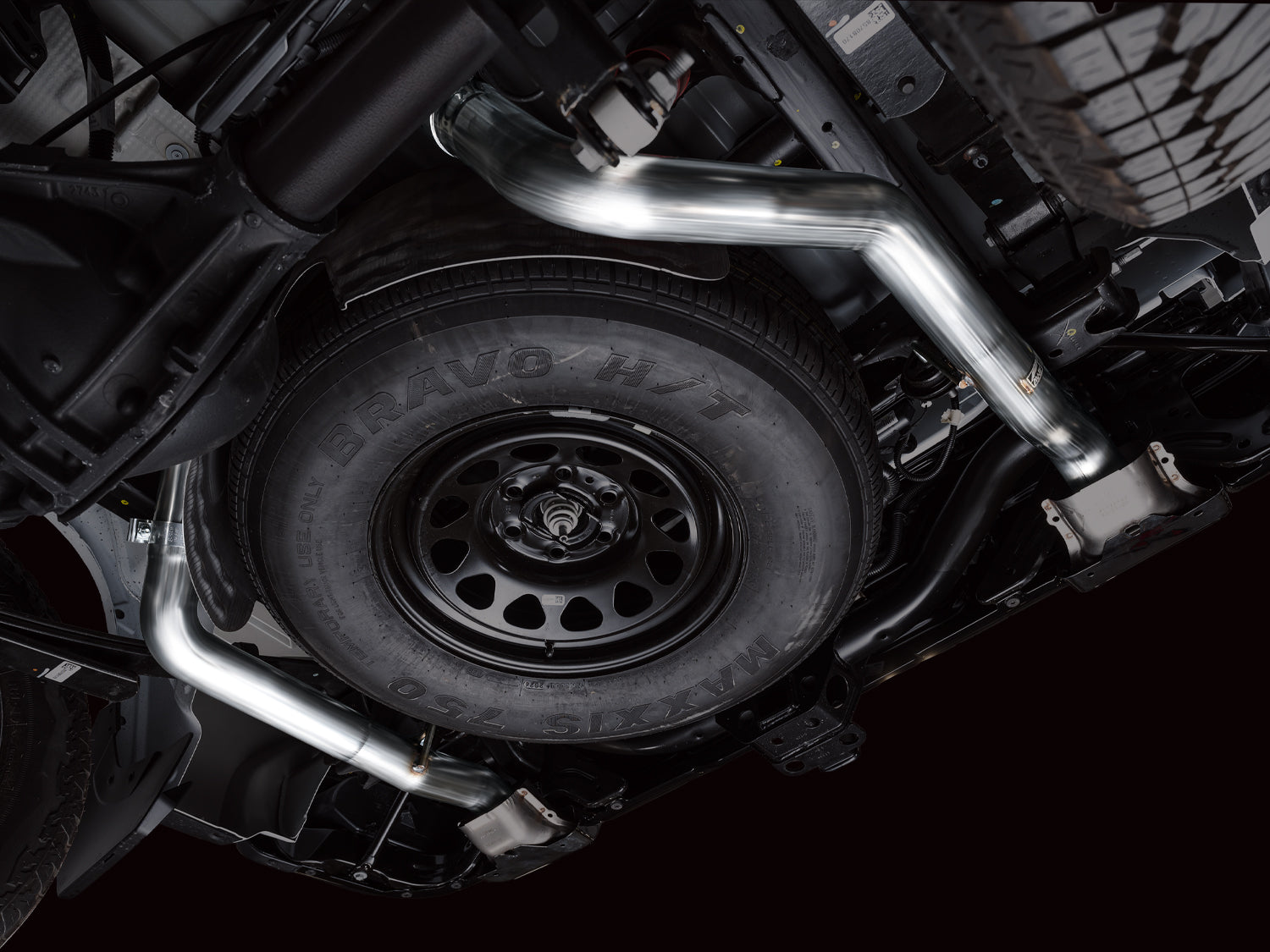 AWE 0FG Catback Split Rear Exit Exhaust for 4th Gen Silverado/Sierra 1500 5.3L (with bumper cutouts) - OE Tips