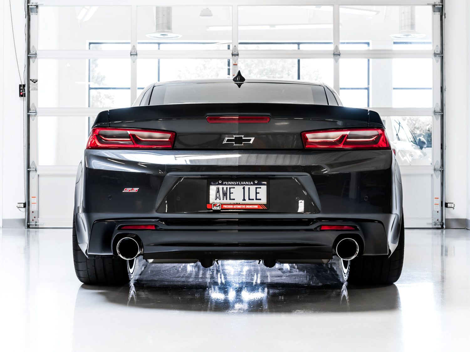 AWE Track Edition Axle-back Exhaust for Gen6 Camaro SS / LT1 - Chrome Silver Tips (Dual Outlet)