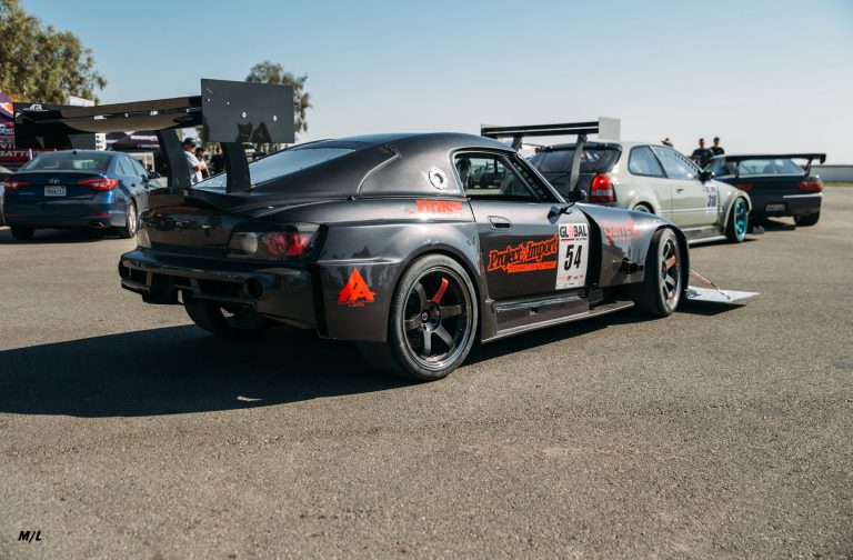 Universal Fitment Carbon Fiber GT-1000 71" Swan Neck Wing