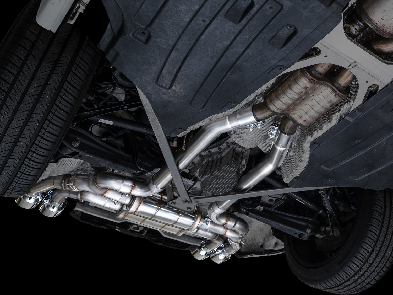 AWE Valved SwitchPath™ Axleback Exhaust for BMW F97 X3 M / F98 X4 M - Chrome Silver Tips