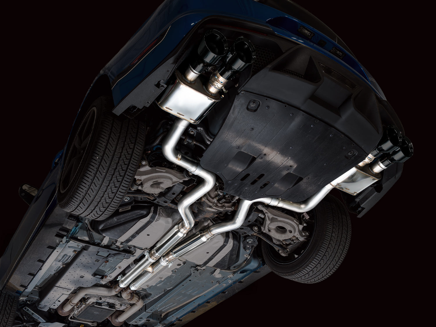 AWE SwitchPath™ Exhaust for Ford Mustang S550 Mach1 - Quad Diamond Black Tips