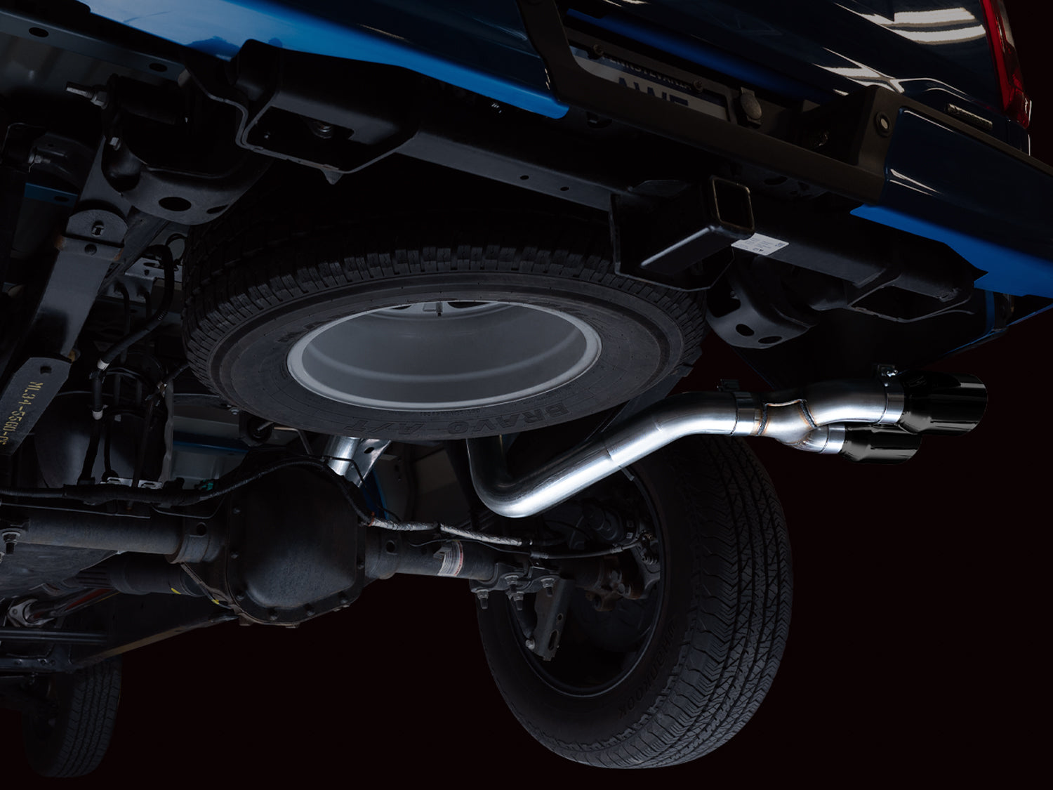 AWE 0FG Dual Side Exit Exhaust for '21+ Ford F-150 - 4.5" Diamond Black Tips