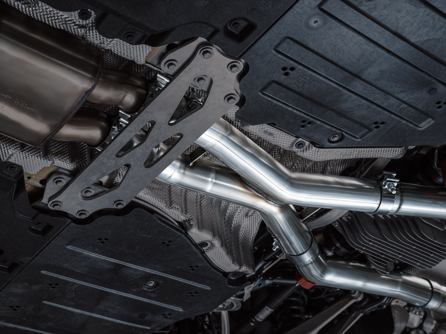 AWE Track Edition Exhaust for BMW G87 M2 - Chrome Silver Tips
