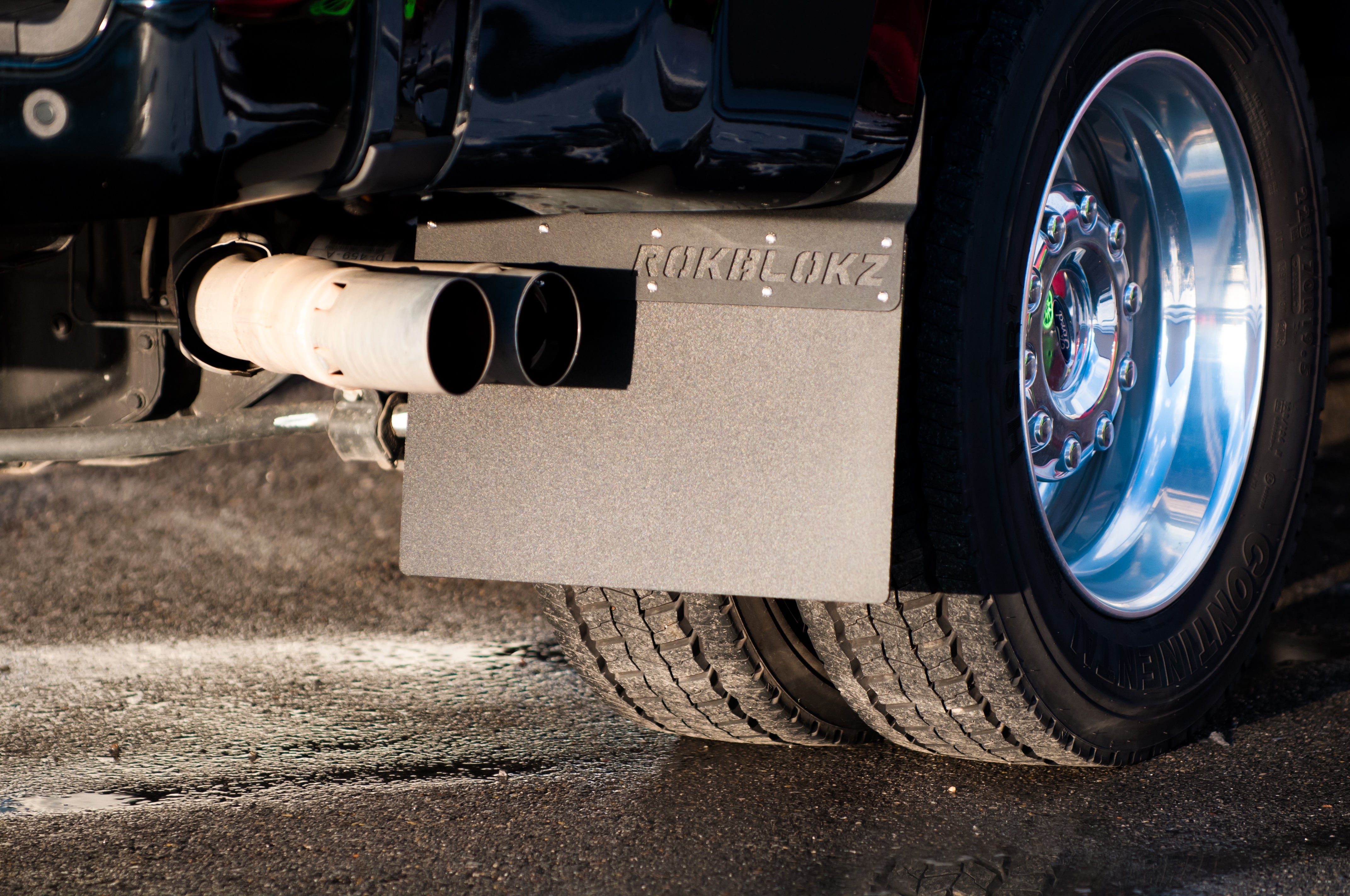 Ford F-450 SUPER DUTY DRW (Dually) 2017+ Mud Flaps
