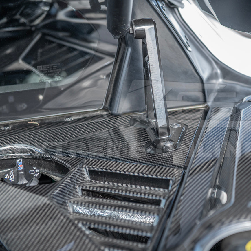 Chevrolet Corvette C8 DRY CARBON FIBER Engine Bay Corner Vent Cover