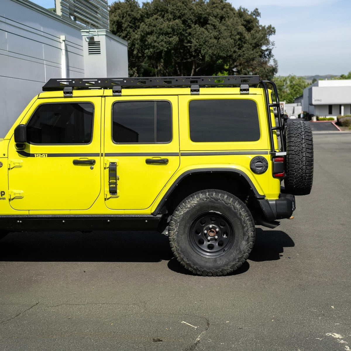 2018-Up Jeep Wrangler | Carbon Steel Black Full-Length Roof Cargo Rack Ladder