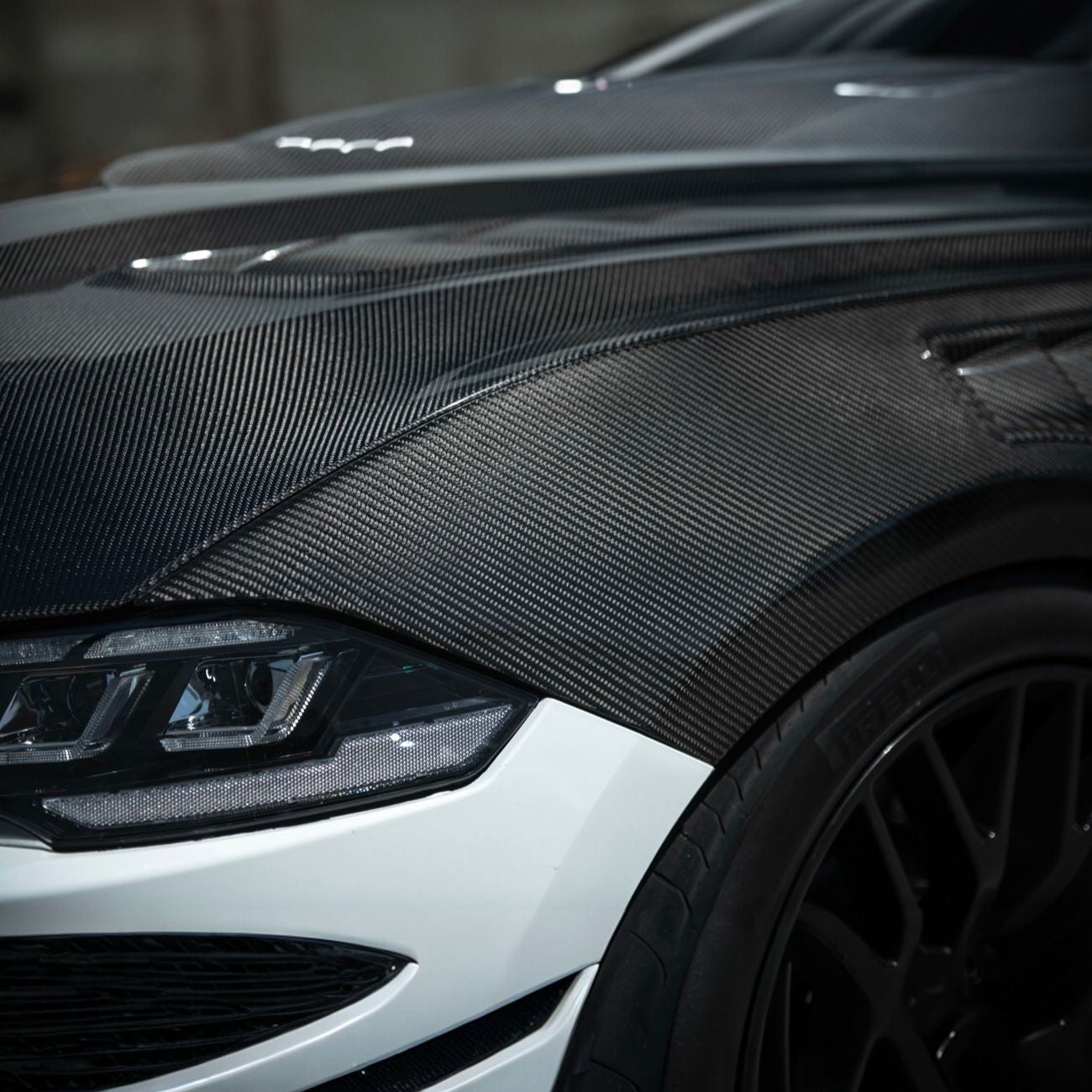 2018-2023 Ford Mustang Dry Carbon Fiber GT500 Style Side Vented Fender Pair