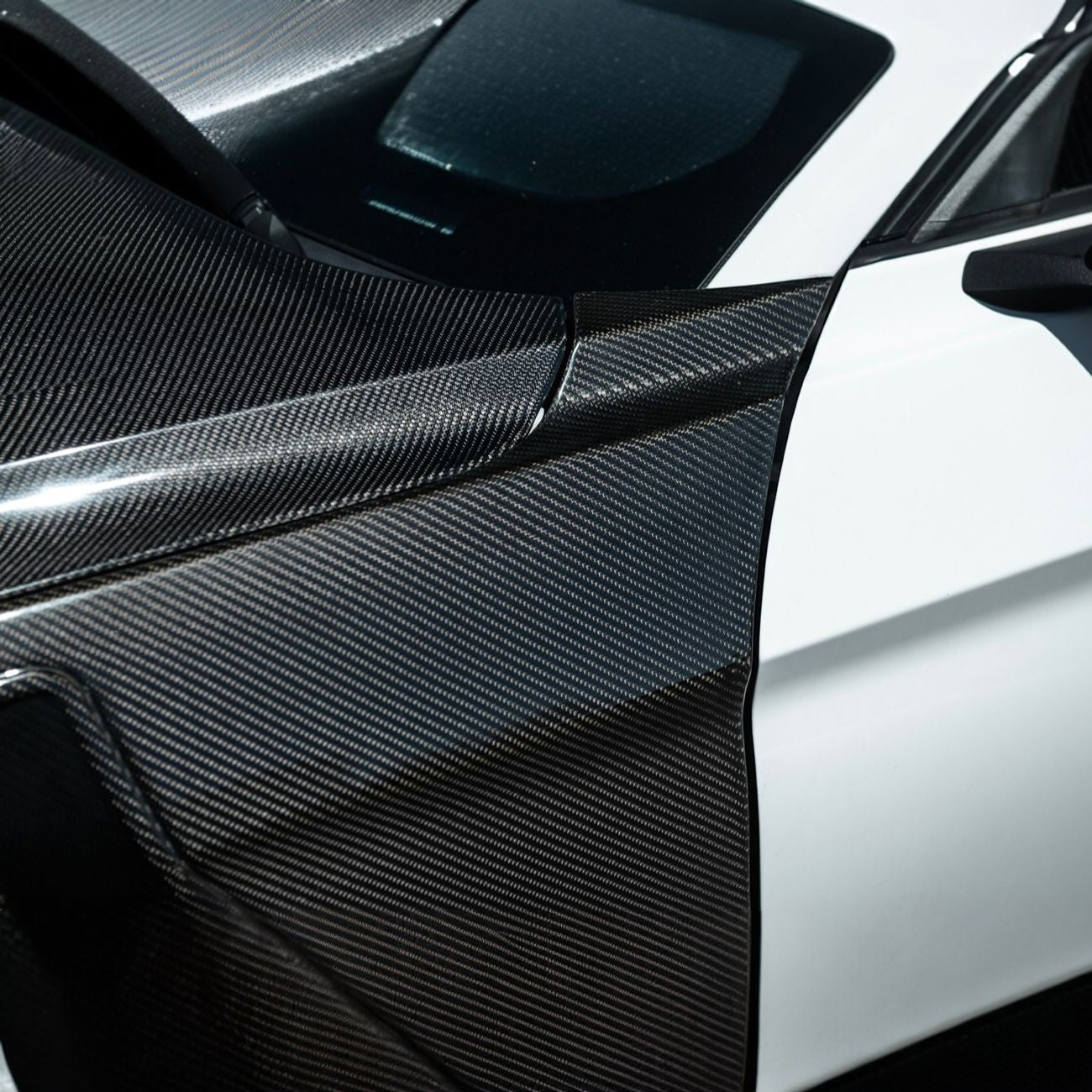 2018-2023 Ford Mustang Dry Carbon Fiber GT500 Style Side Vented Fender Pair