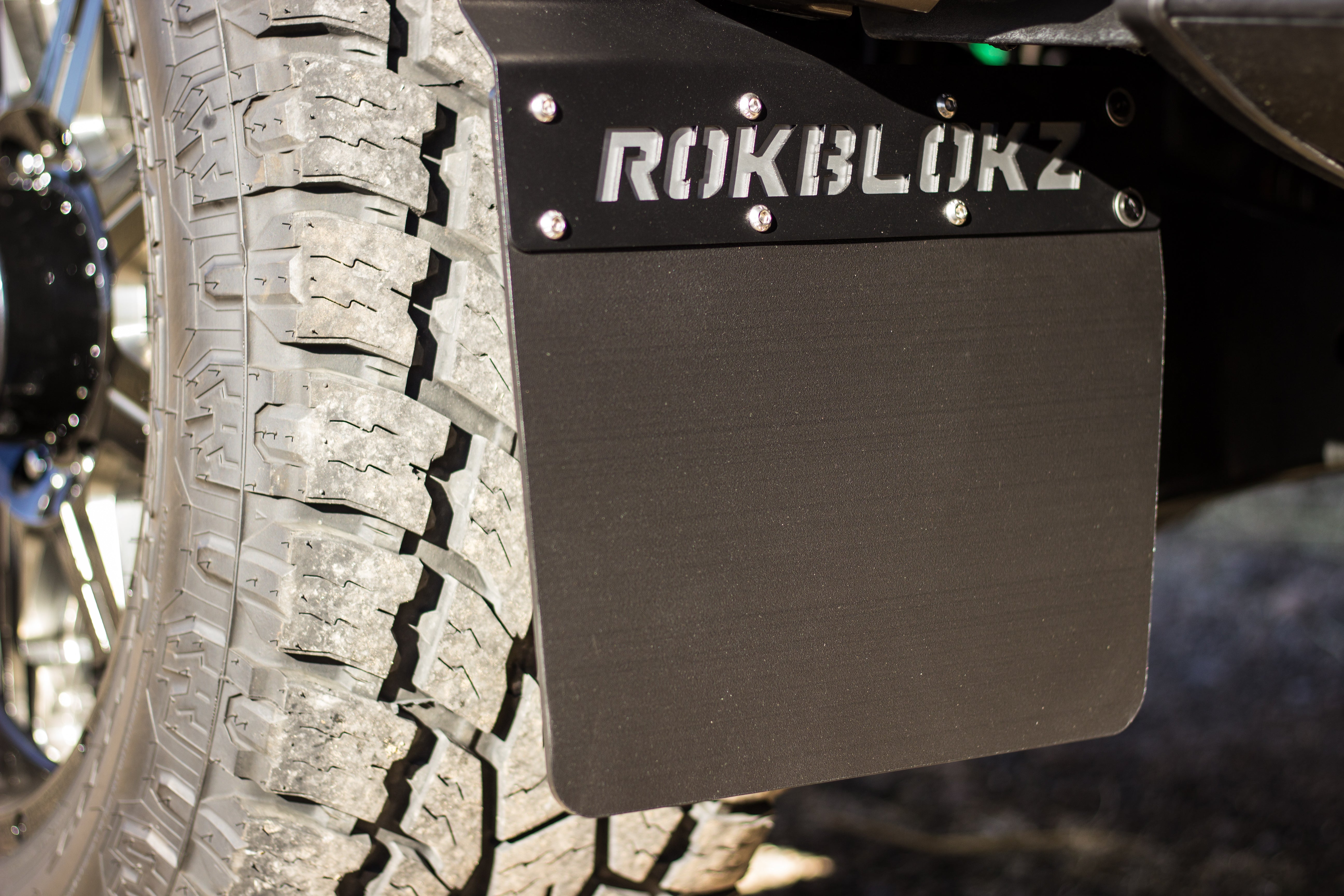 Ford F-250 F-350 SUPER DUTY SRW STEP BACK 2017+ Mud Flaps