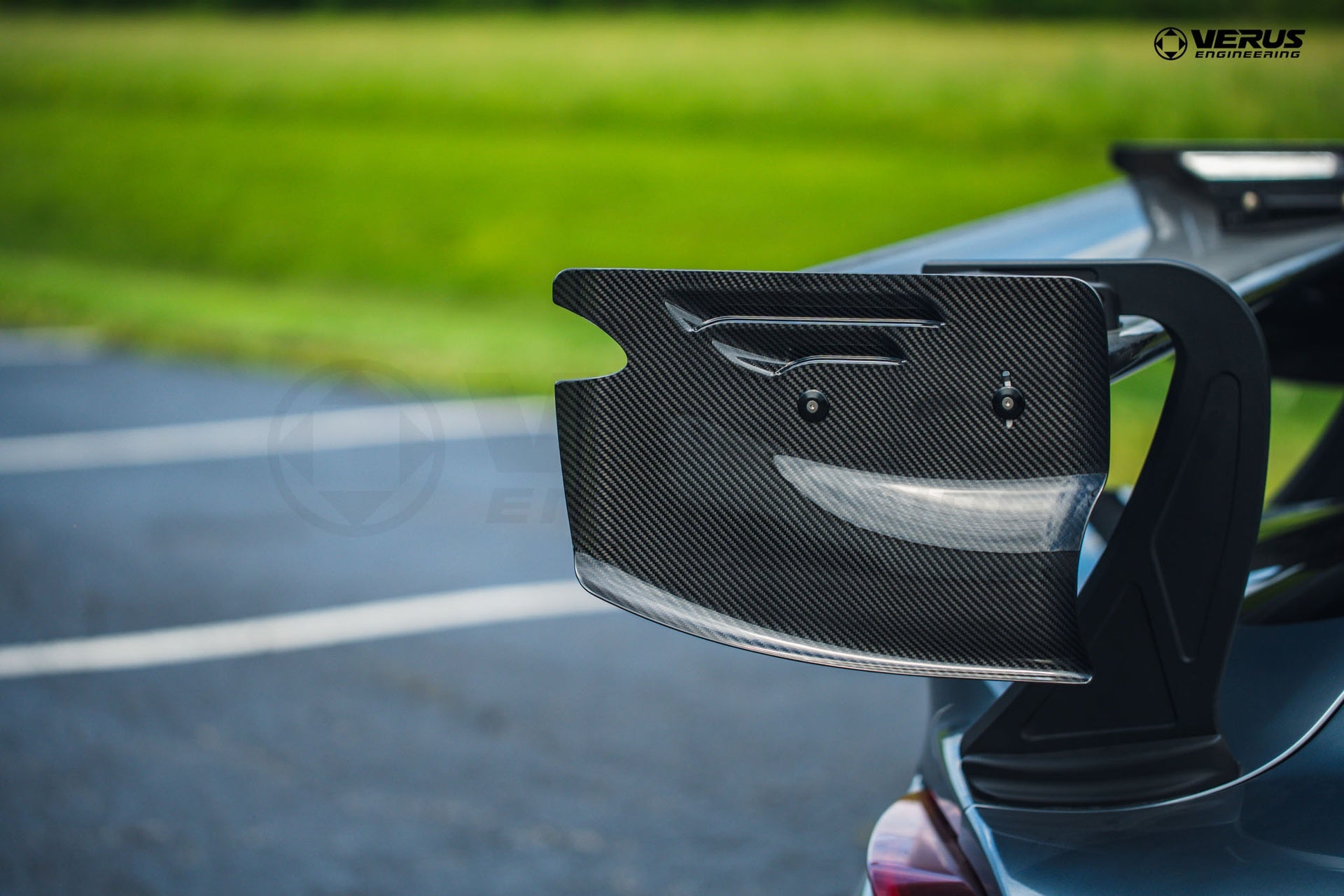 KMX V1X Carbon Fiber Endplate Kit