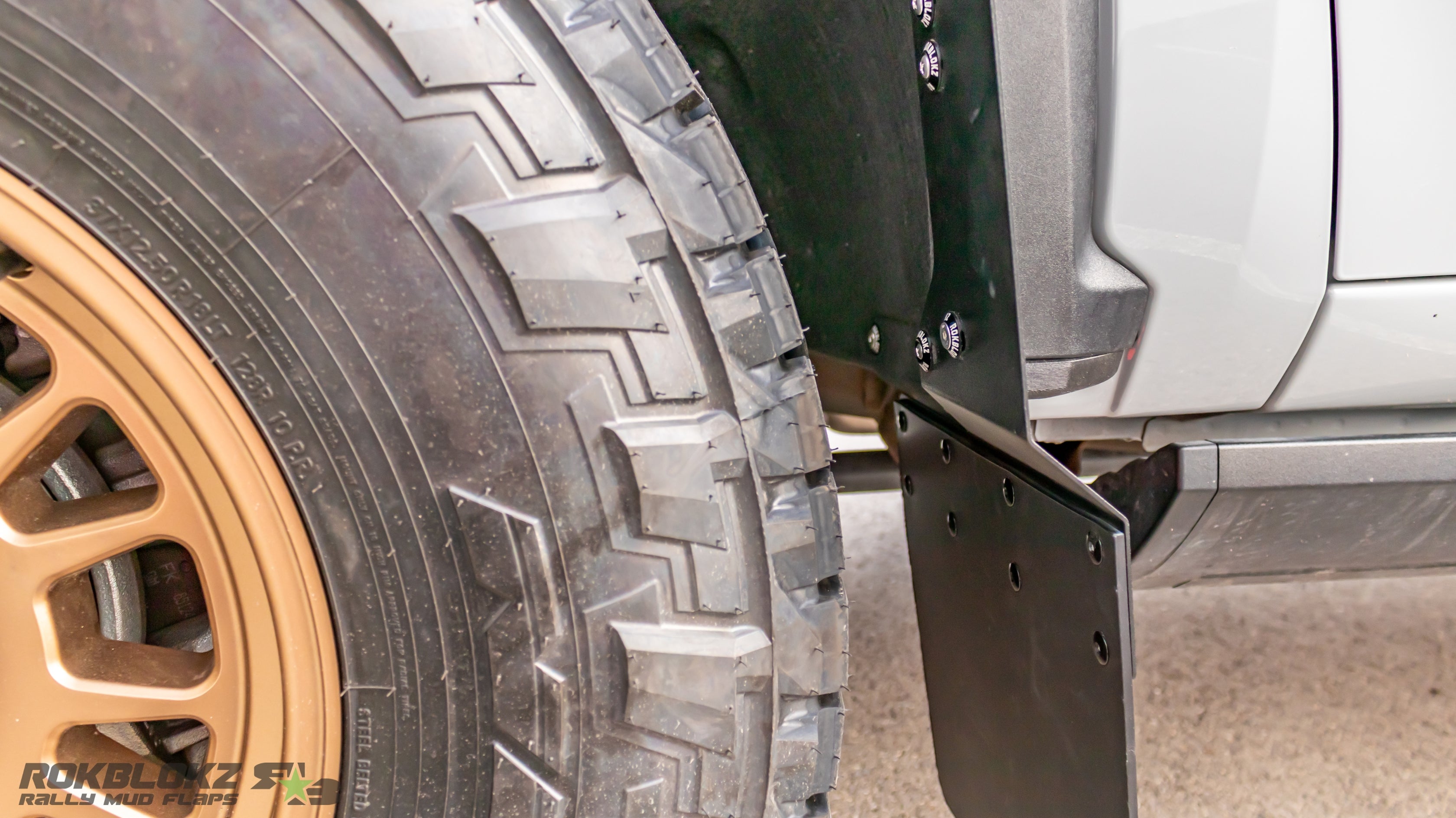 2020-2025 Chevrolet Silverado 2500/3500 HD Fender Trim Caps
