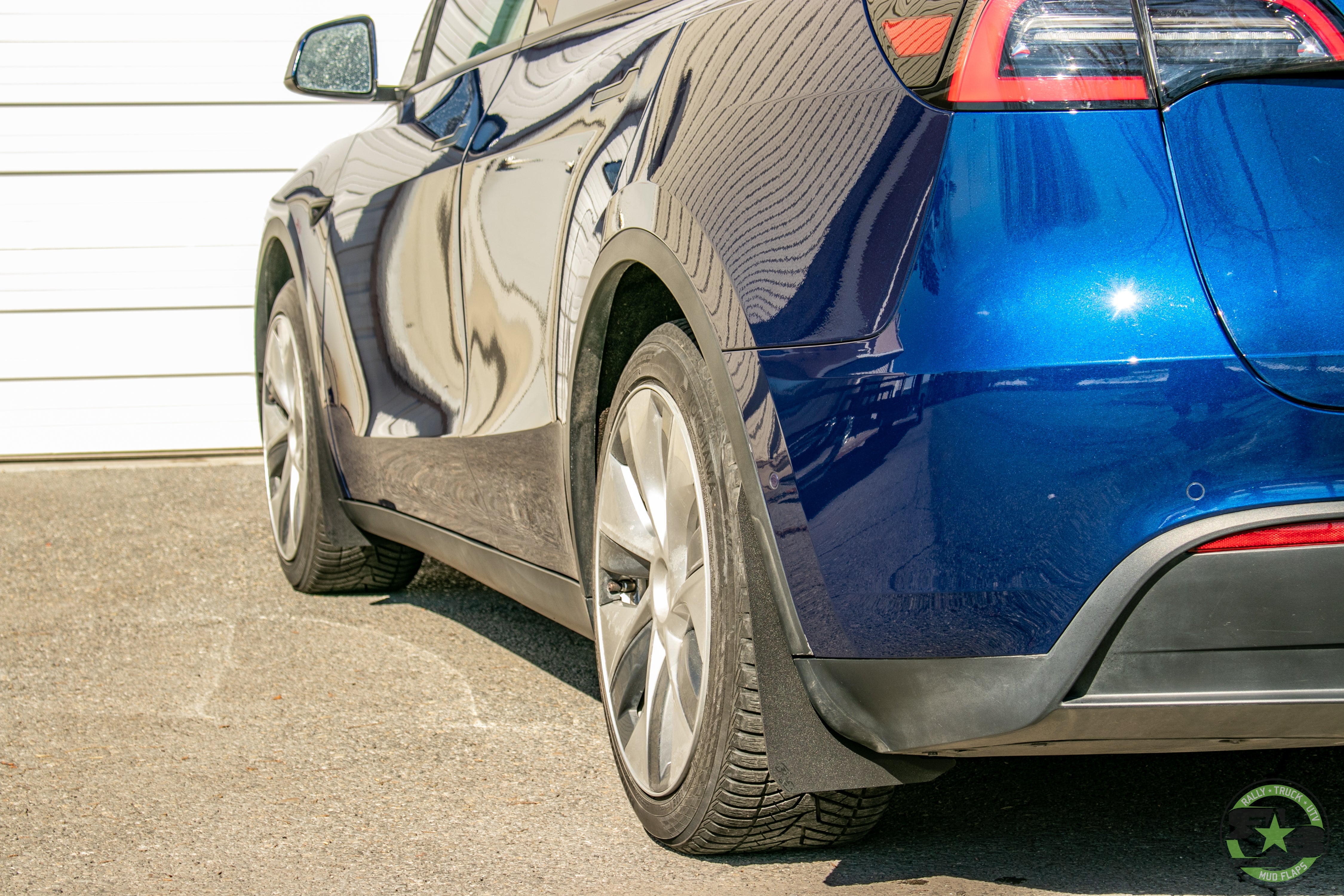 Tesla Model Y 2020-2024 Splash Guards