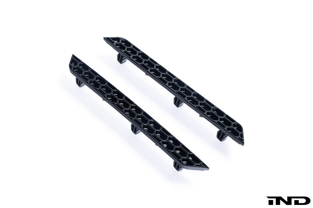 Acexxon G20 3-Series LCI M-Sport Rear Reflector Insert Set - Honeycomb-Exterior-Grocery Getter Performance