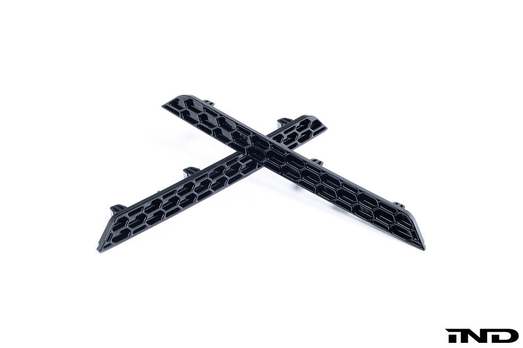 Acexxon G20 3-Series LCI M-Sport Rear Reflector Insert Set - Honeycomb-Exterior-Grocery Getter Performance