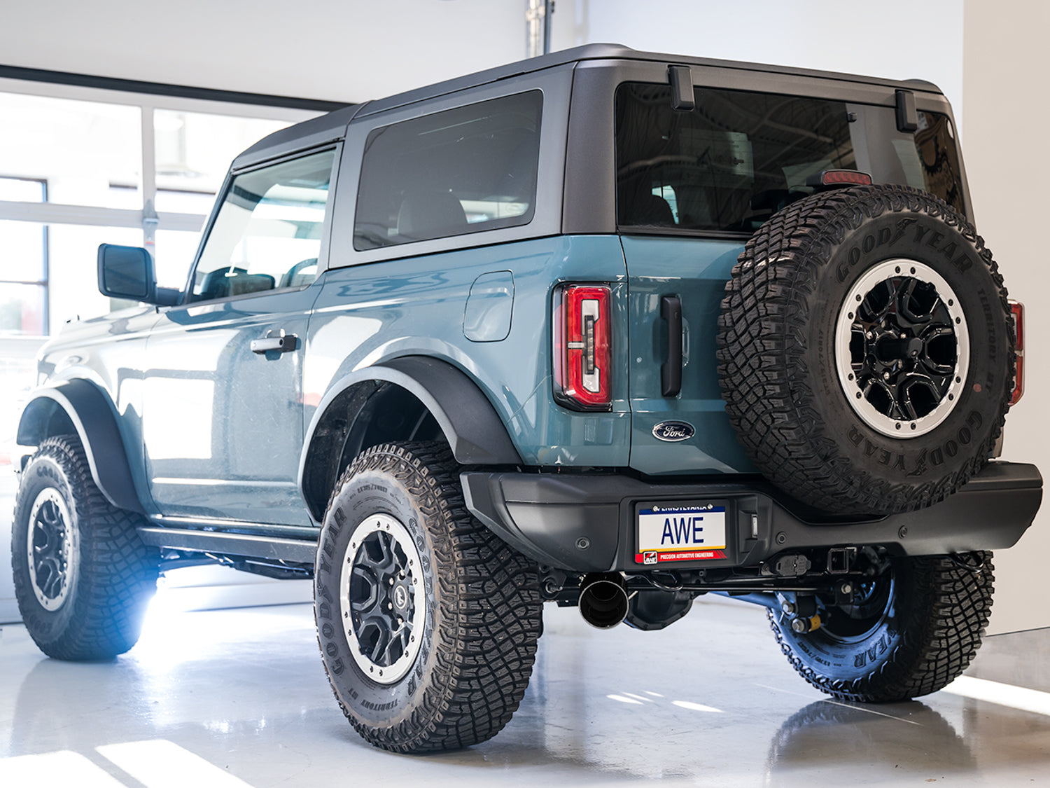 AWE 0FG Catback Exhaust for Ford Bronco with BashGuard™ - Single 5" Diamond Black Tip