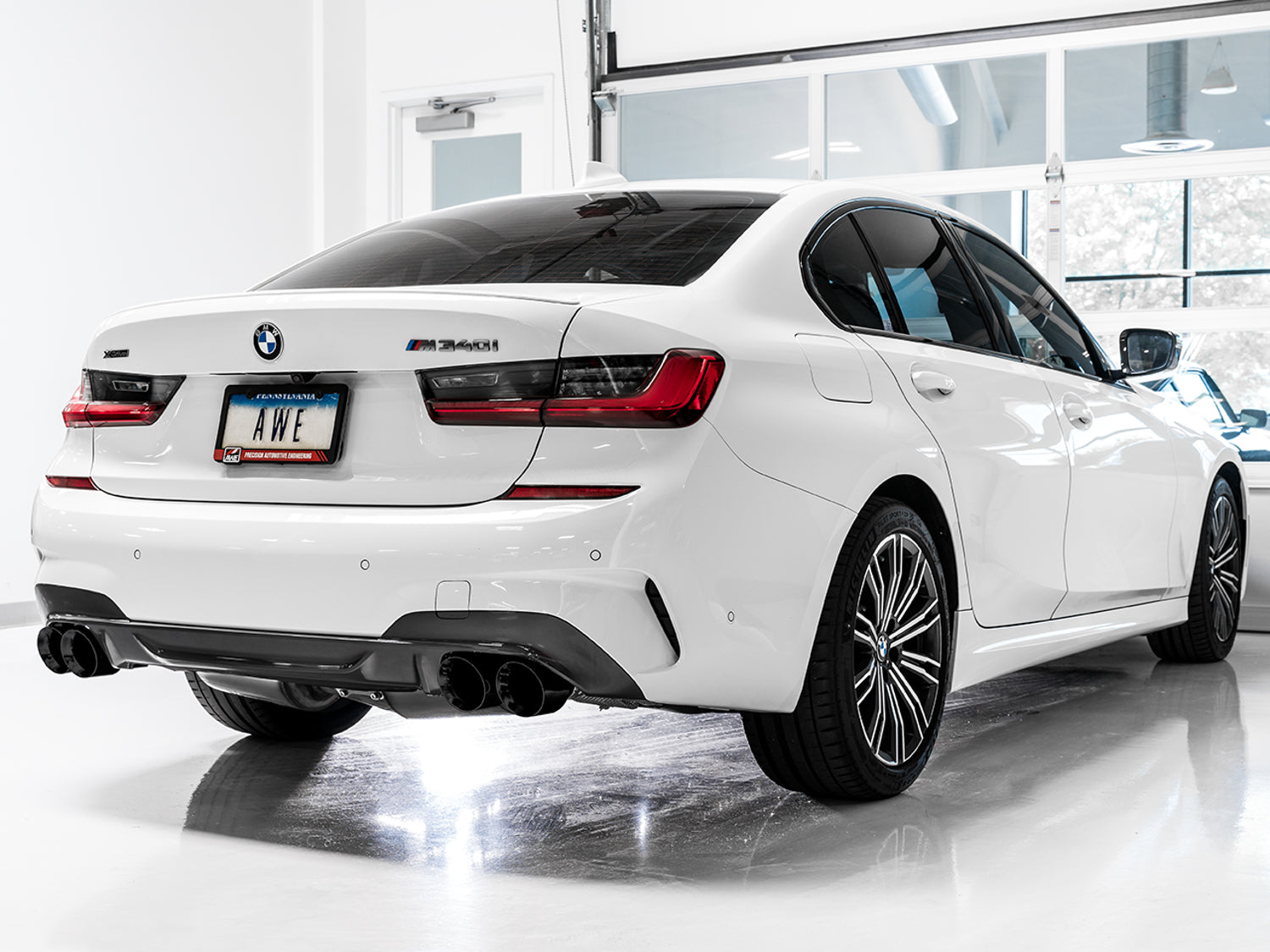 AWE Resonated Touring Edition Exhaust for G2X M340i / M440i - Diamond Black Tips