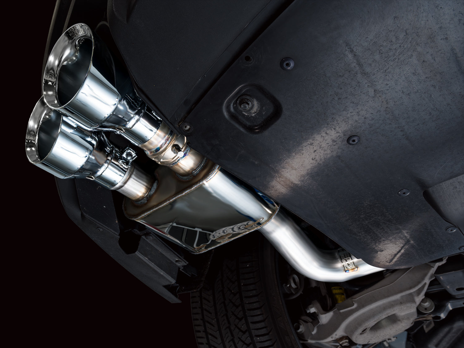 AWE SwitchPath™ Exhaust for Ford Mustang S550 Mach1 - Quad Chrome Silver Tip