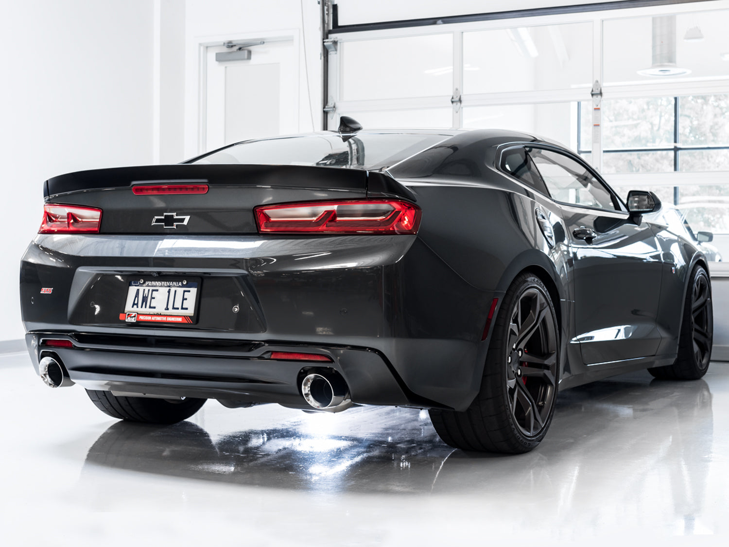 AWE Touring Edition Axle-back Exhaust for Gen6 Camaro SS / LT1 - Chrome Silver Tips (Dual Outlet)