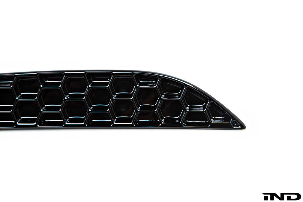 Acexxon F90 M5 Rear Reflector Insert Set - Honeycomb