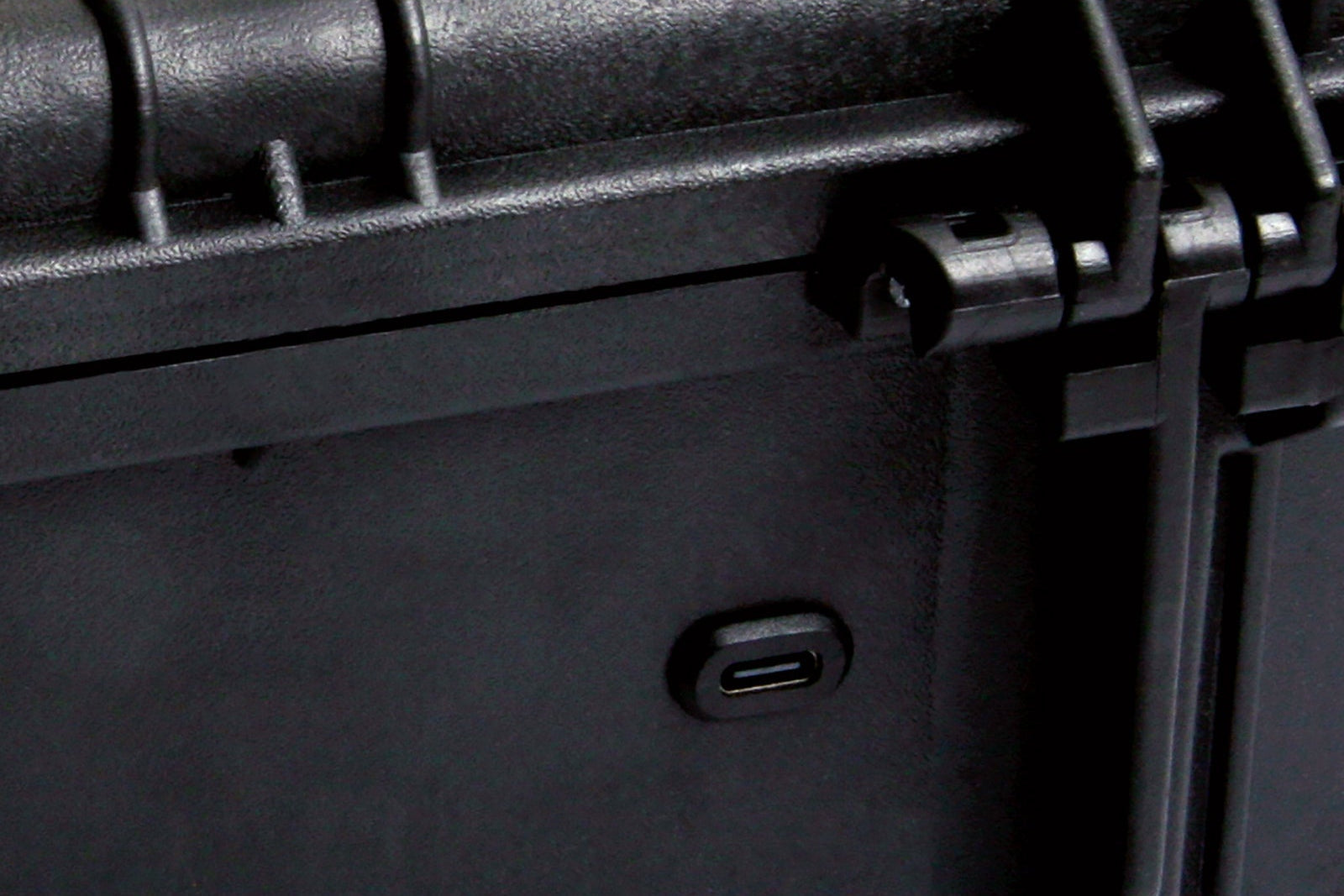 CANchecked Charging Box for BLE / Wireless Infrared Temperature Sensors-Interior-Grocery Getter Performance