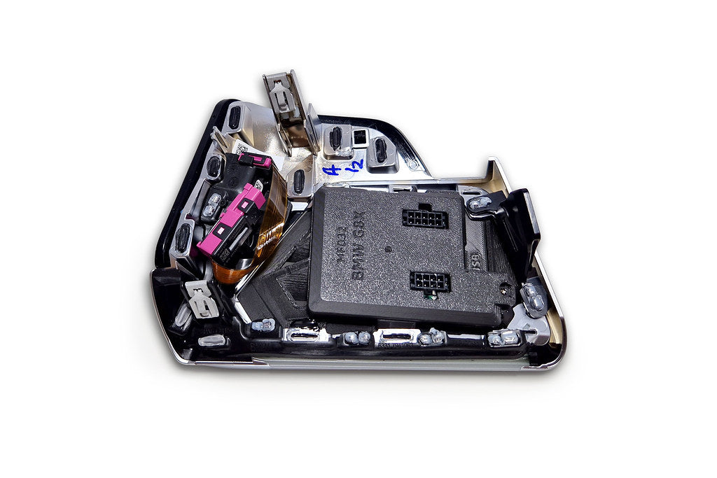 CANchecked G8X / G42 / G2X Pre-LCI MFD32 Multi Function Display | 3.2" Gen2 (LHD) - Preassembled OEM Vent-Interior-Grocery Getter Performance