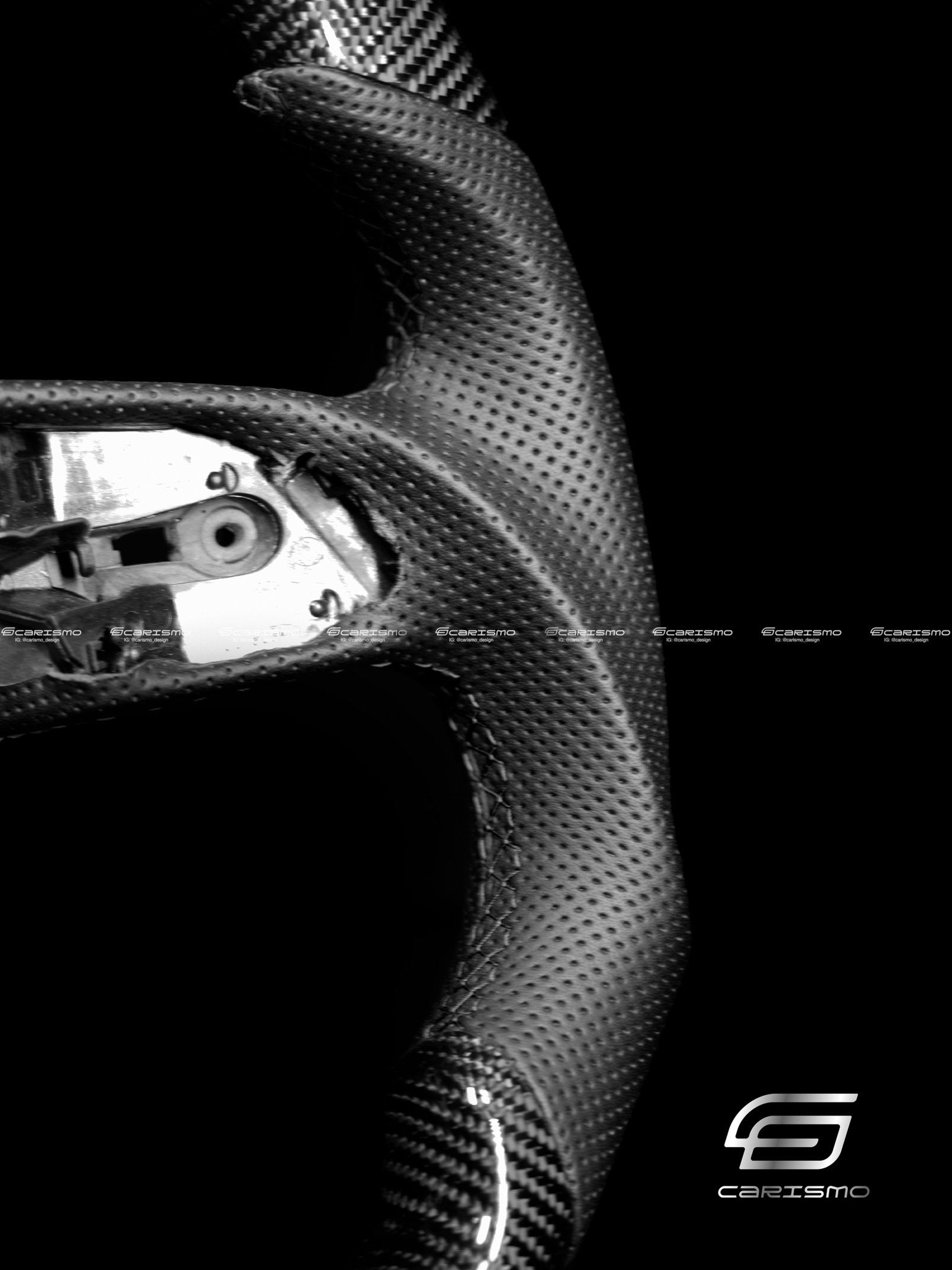 Carismo Steering Wheel For Land Rover Defender (L663) - Sport - Gloss Carbon - Perforated Leather