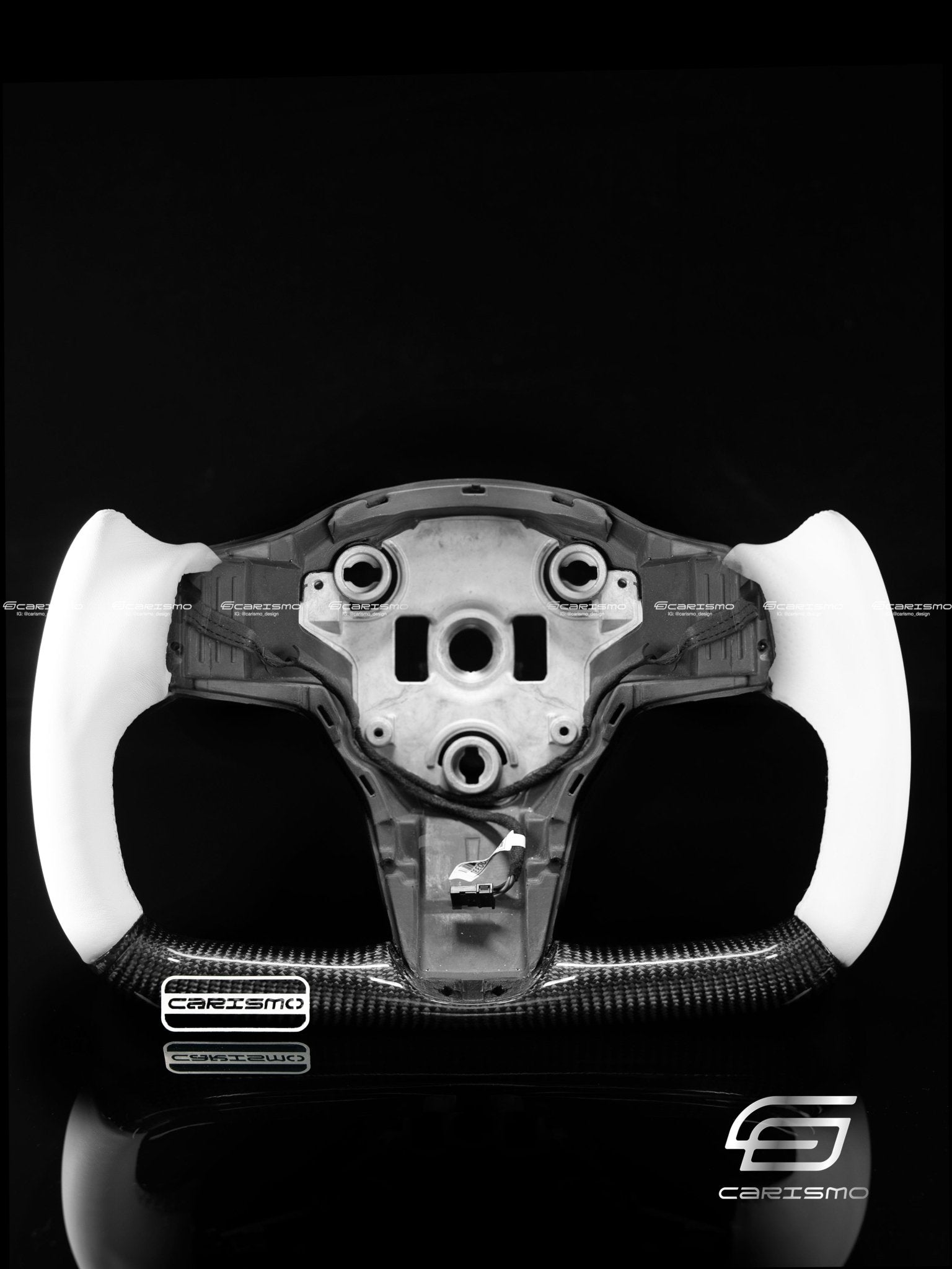 Carismo Steering Wheel For Tesla Model 3/Y - Yoke-Style - Gloss Carbon - White Smooth Leather