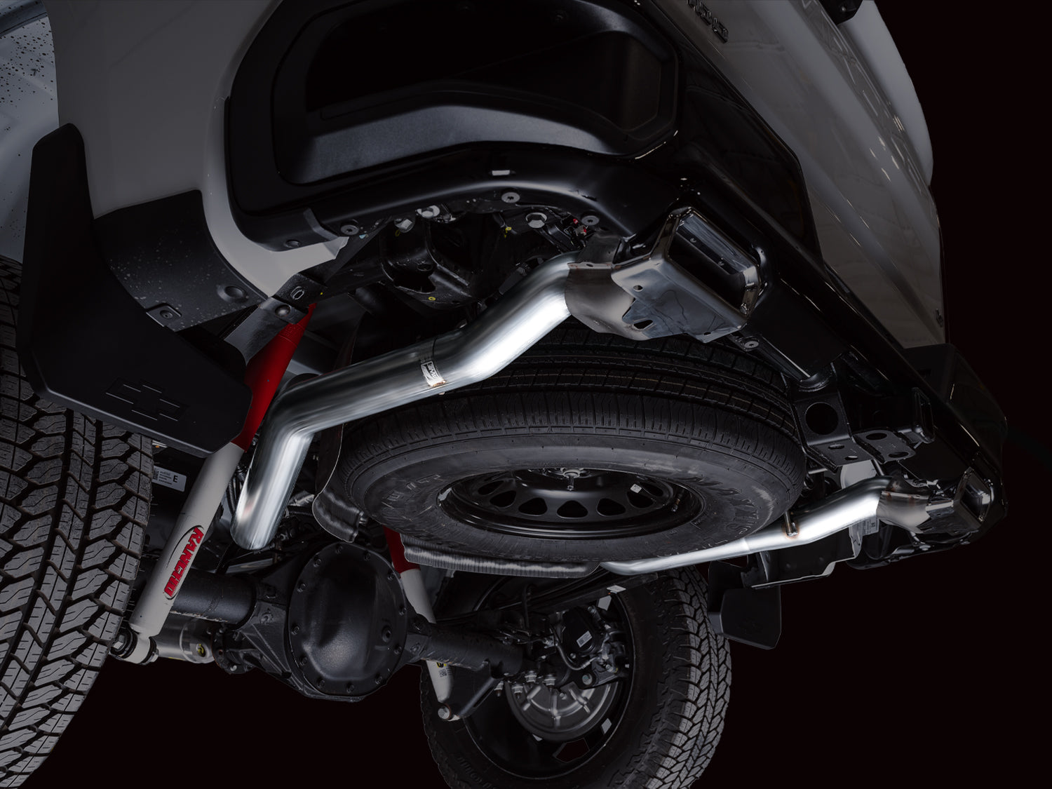 AWE 0FG Catback Split Rear Exit Exhaust for 4th Gen Silverado/Sierra 1500 5.3L (with bumper cutouts) - OE Tips