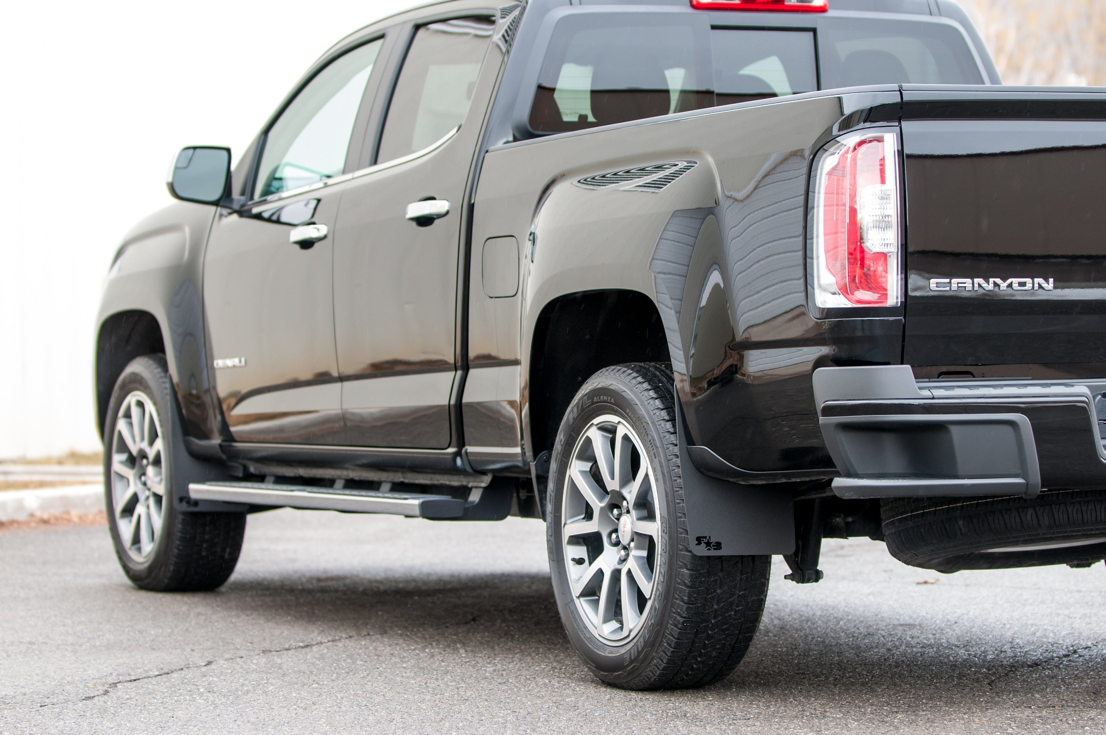 Chevrolet Colorado - GMC Canyon 2015-2022 Mud Flaps