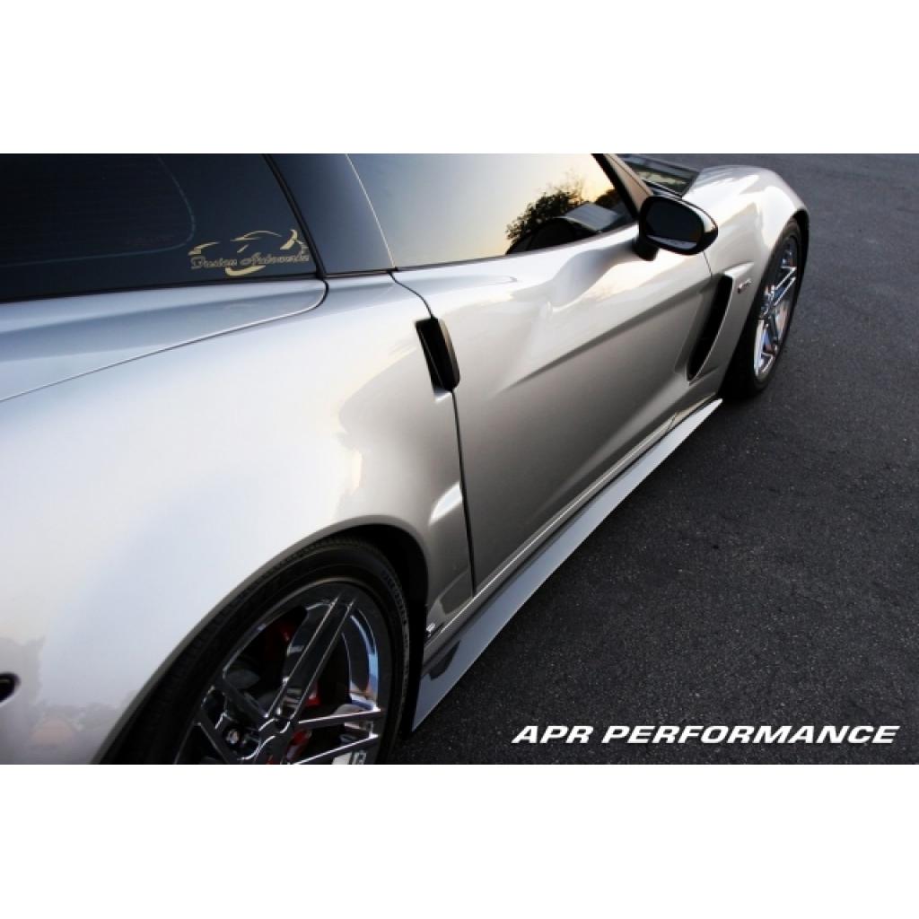 Chevrolet Corvette C6 Z06 Carbon Fiber Side Rocker Extensions/ Side Skirt (Fits Z06 and Grand Sport)-Side Rocker Extensions-Grocery Getter Performance