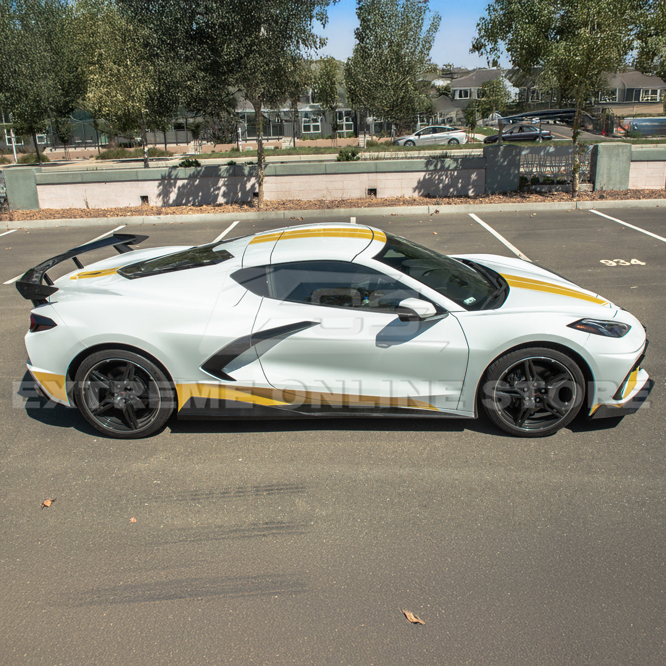 Chevrolet Corvette C8 DRY CARBON FIBER 5VM Side Skirts