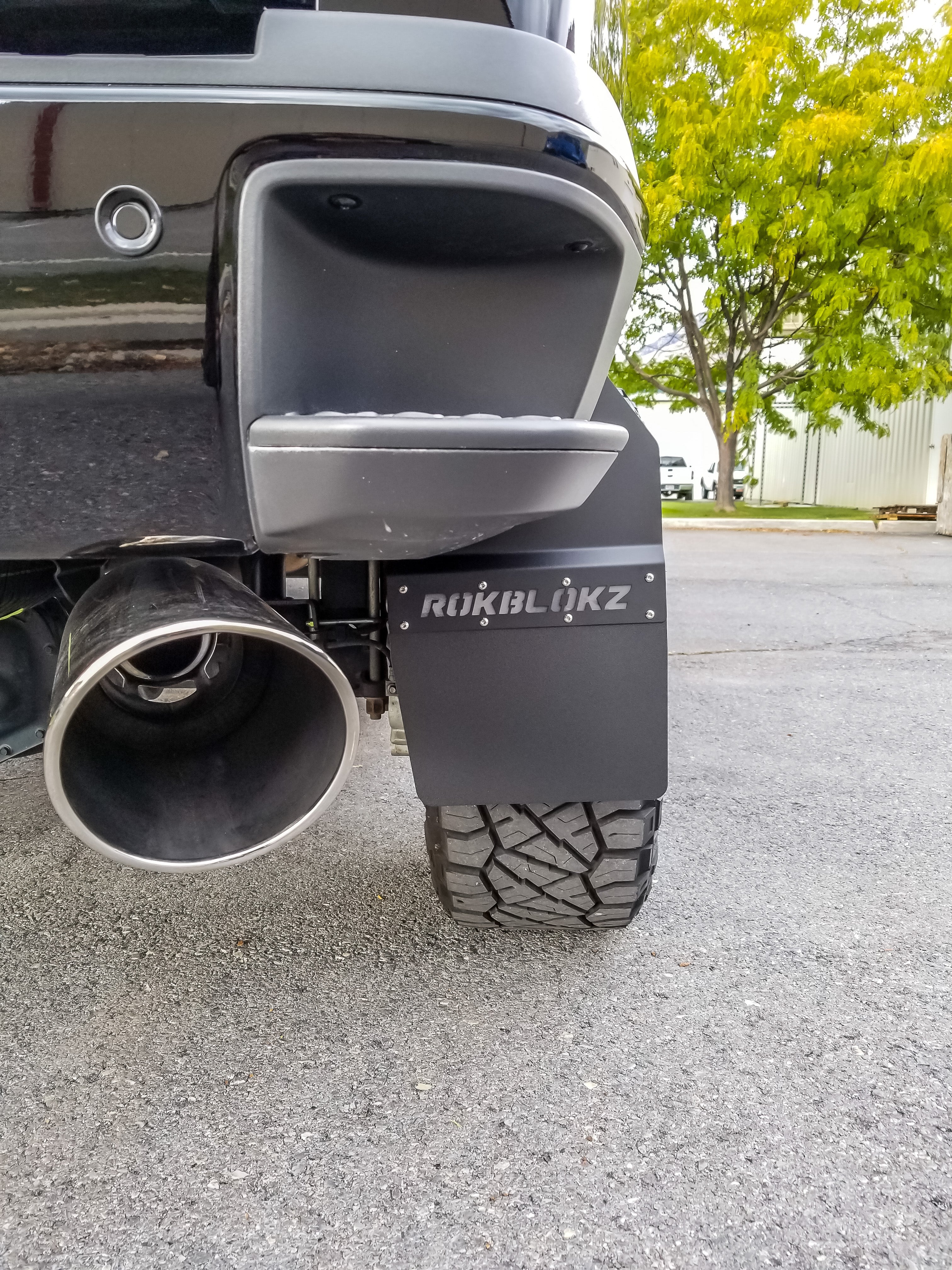 Chevrolet Silverado 1500/2500/3500HD STEP BACK (3rd Gen) 2015-2018 SRW Mud Flaps
