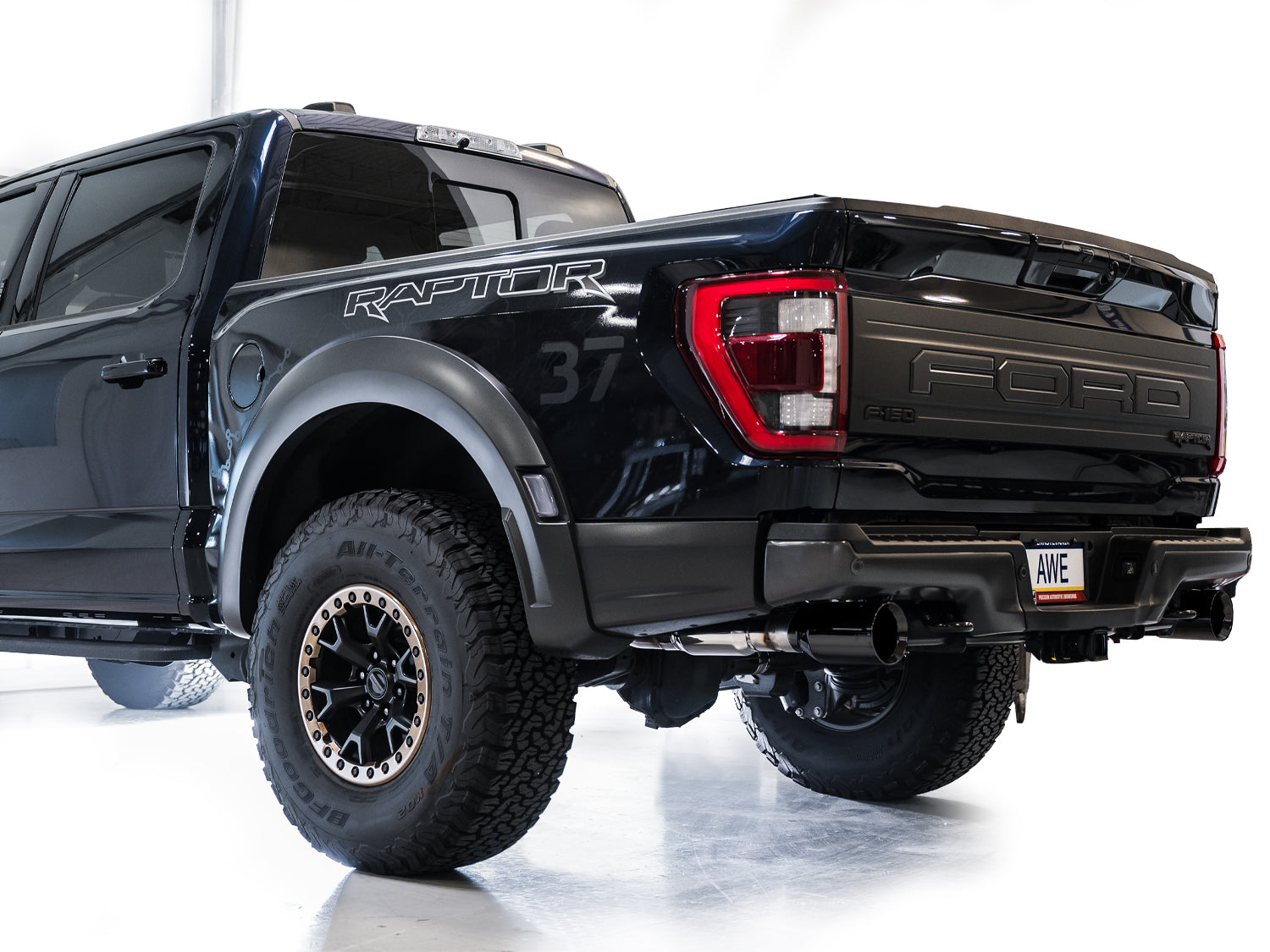 AWE SwitchPath™ Exhaust for Gen 3 Raptor - Diamond Black Tip