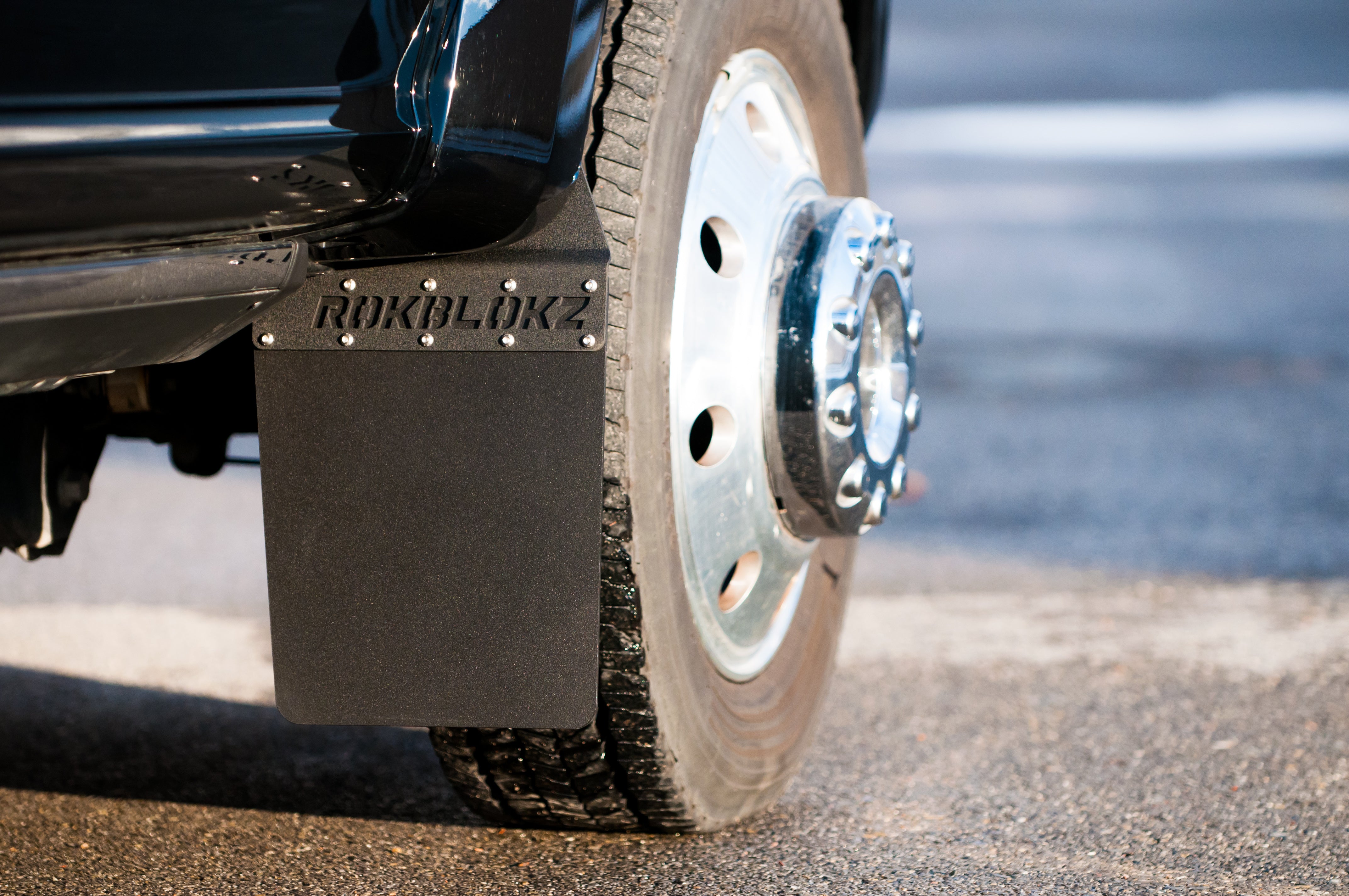 Ford F-450 SUPER DUTY DRW (Dually) 2017+ Mud Flaps - FRONT ONLY