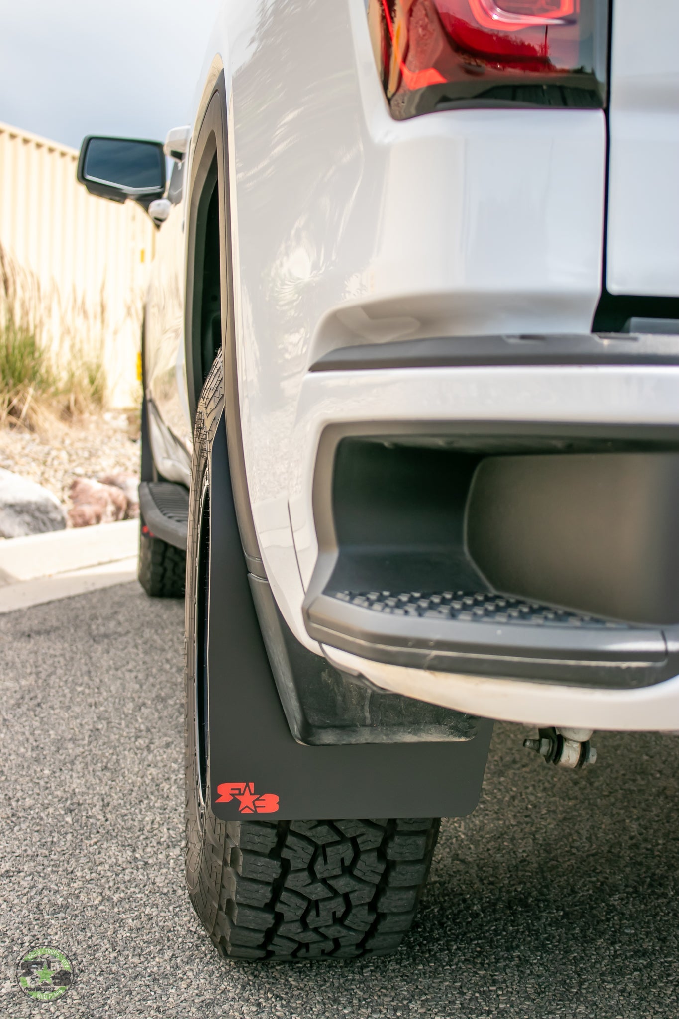 GMC Sierra 1500 2019+ Mud Flaps