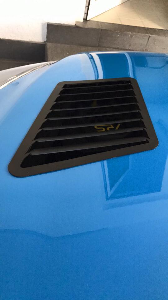 Hood Louver Kit - Focus RS/ST (MK3)