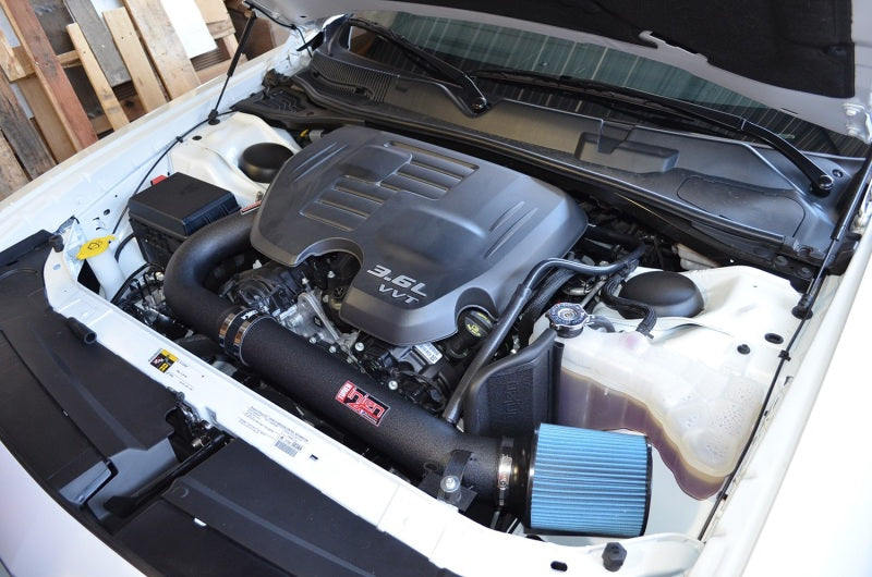 Injen 11-14 Chrysler 300/Dodge Charger/Challenger V6 3.6L Pentastar w/MR Tech&Heat Shield Polished S-Cold Air Intakes-Grocery Getter Performance