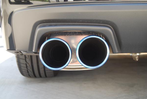 Invidia 15+ Subaru WRX/STI 4Dr Q300 Twin Outlet Rolled Titanium Burnt Quad Tip Cat-Back Exhaust-Catback-Grocery Getter Performance