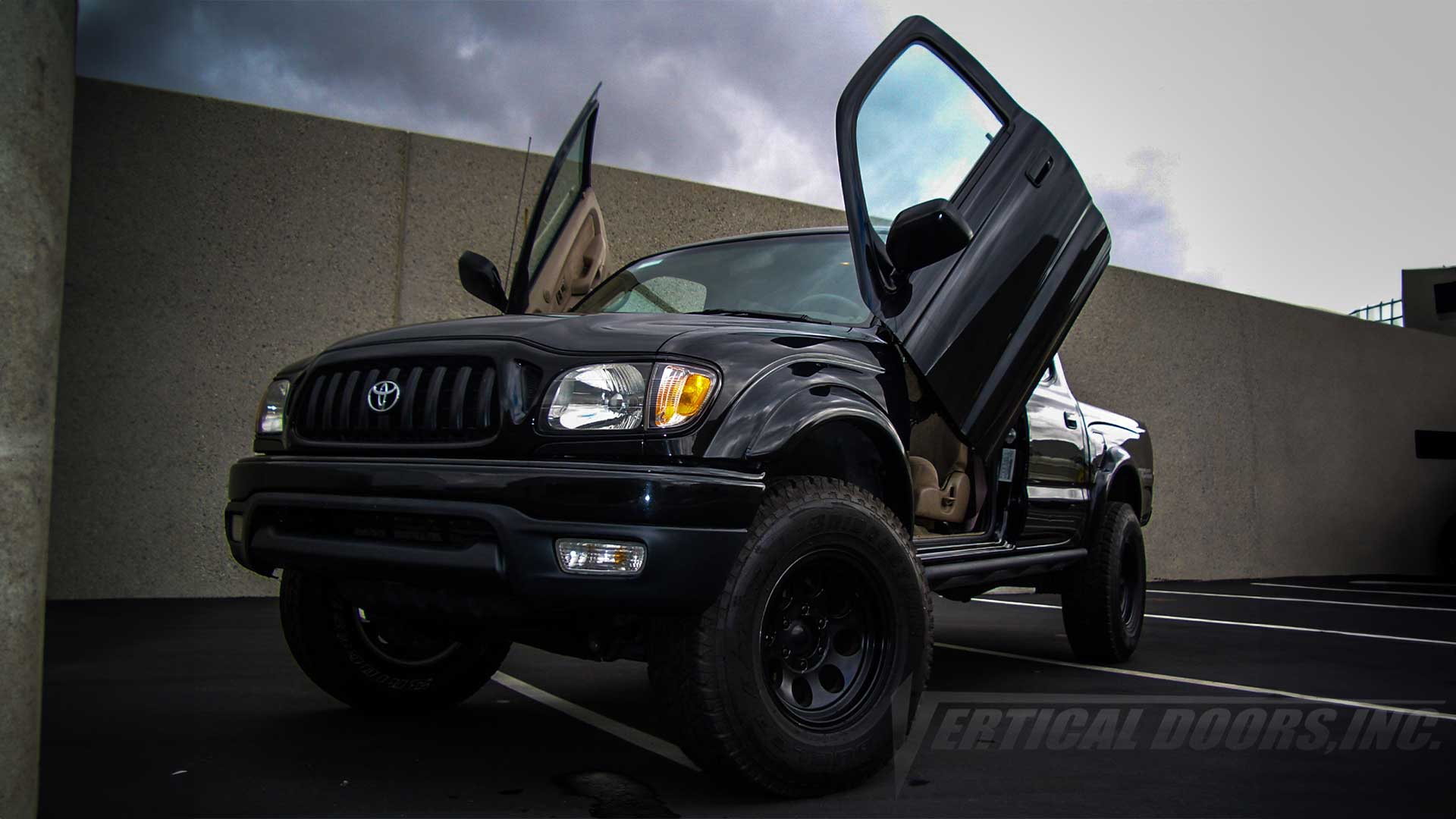 Toyota Tacoma 1995-2004 Vertical Doors Kit
