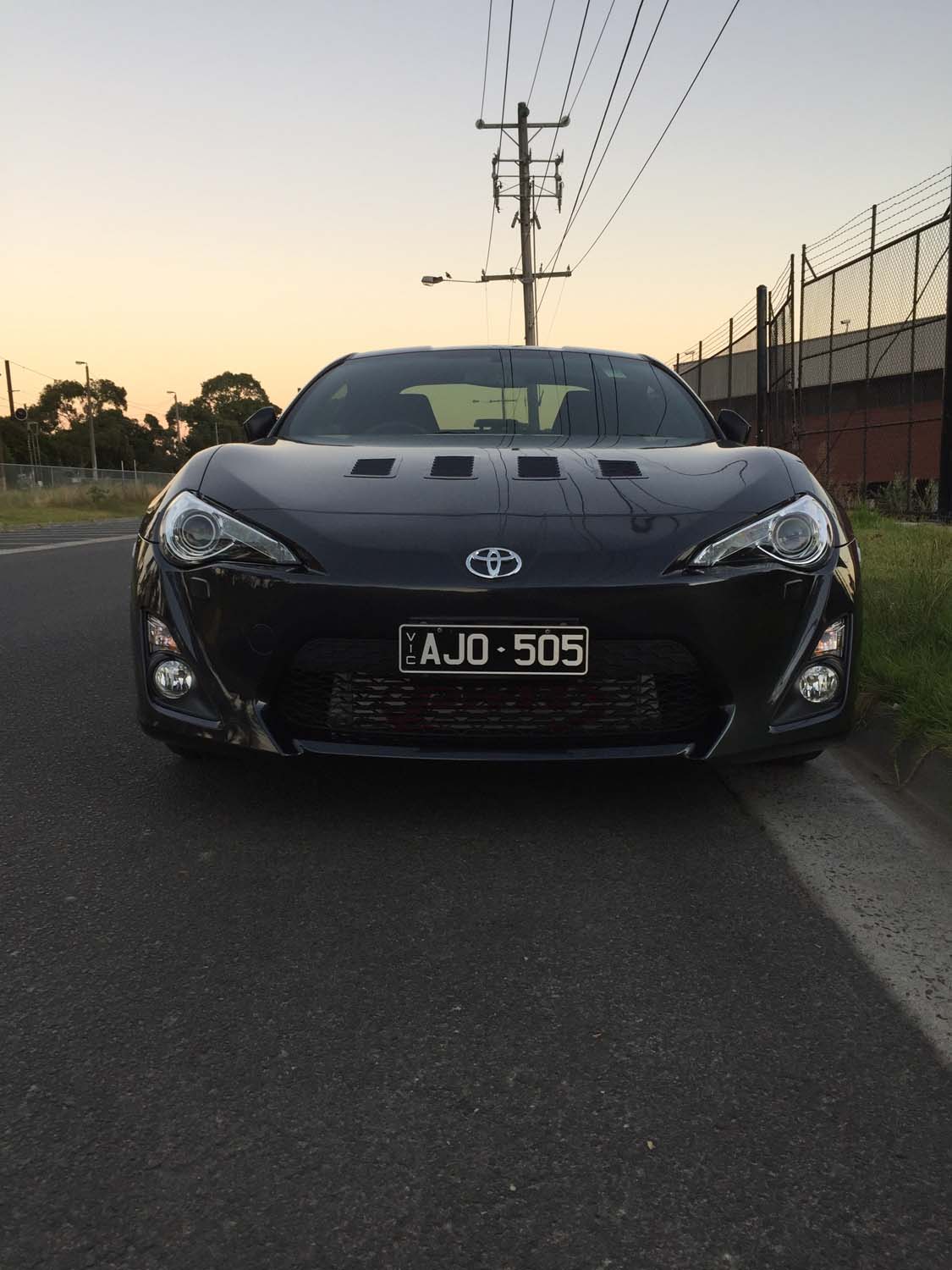 XB3 - Slanted Hood Louver Kit