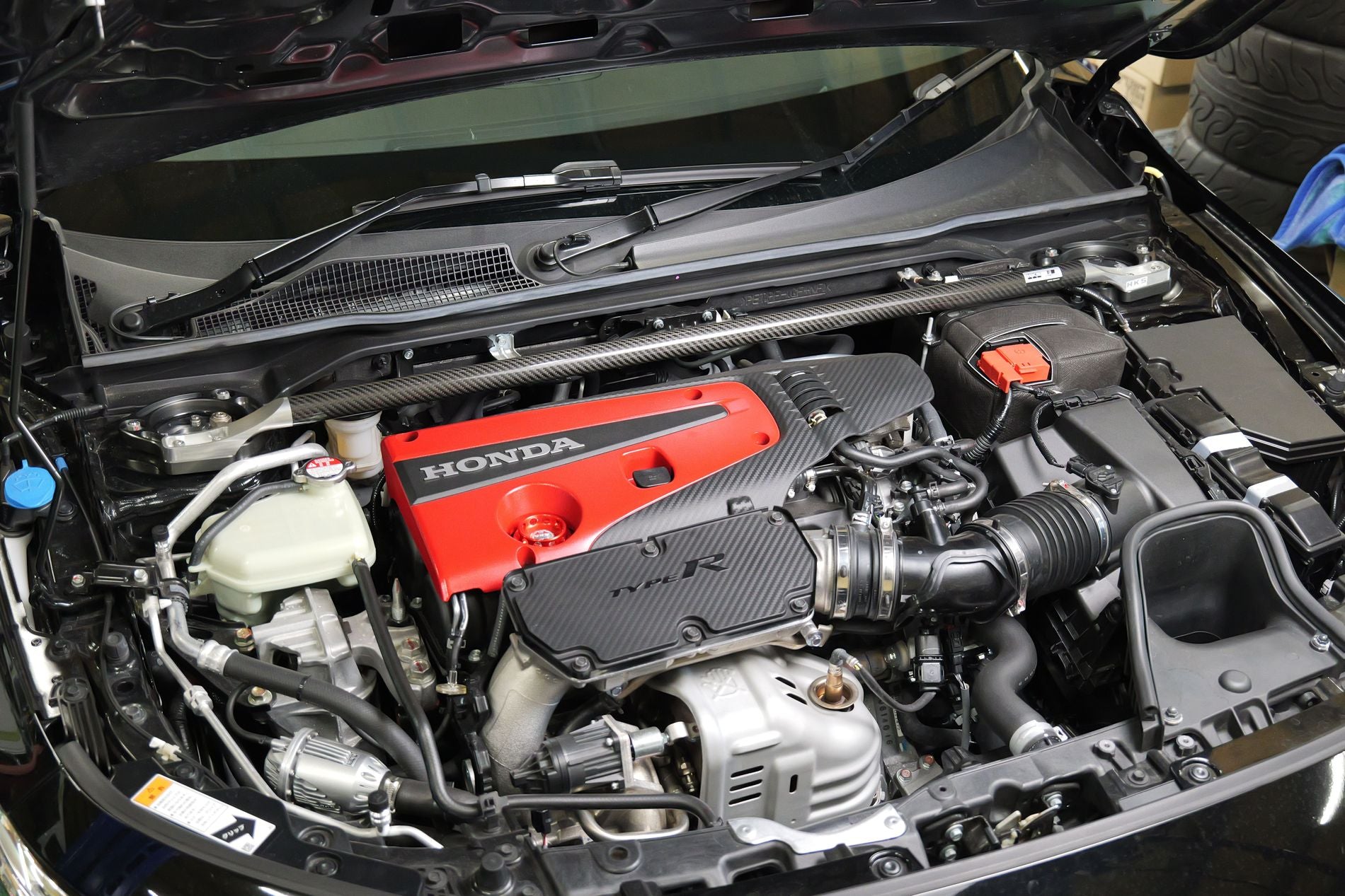 HKS CARBON BRACE FL5